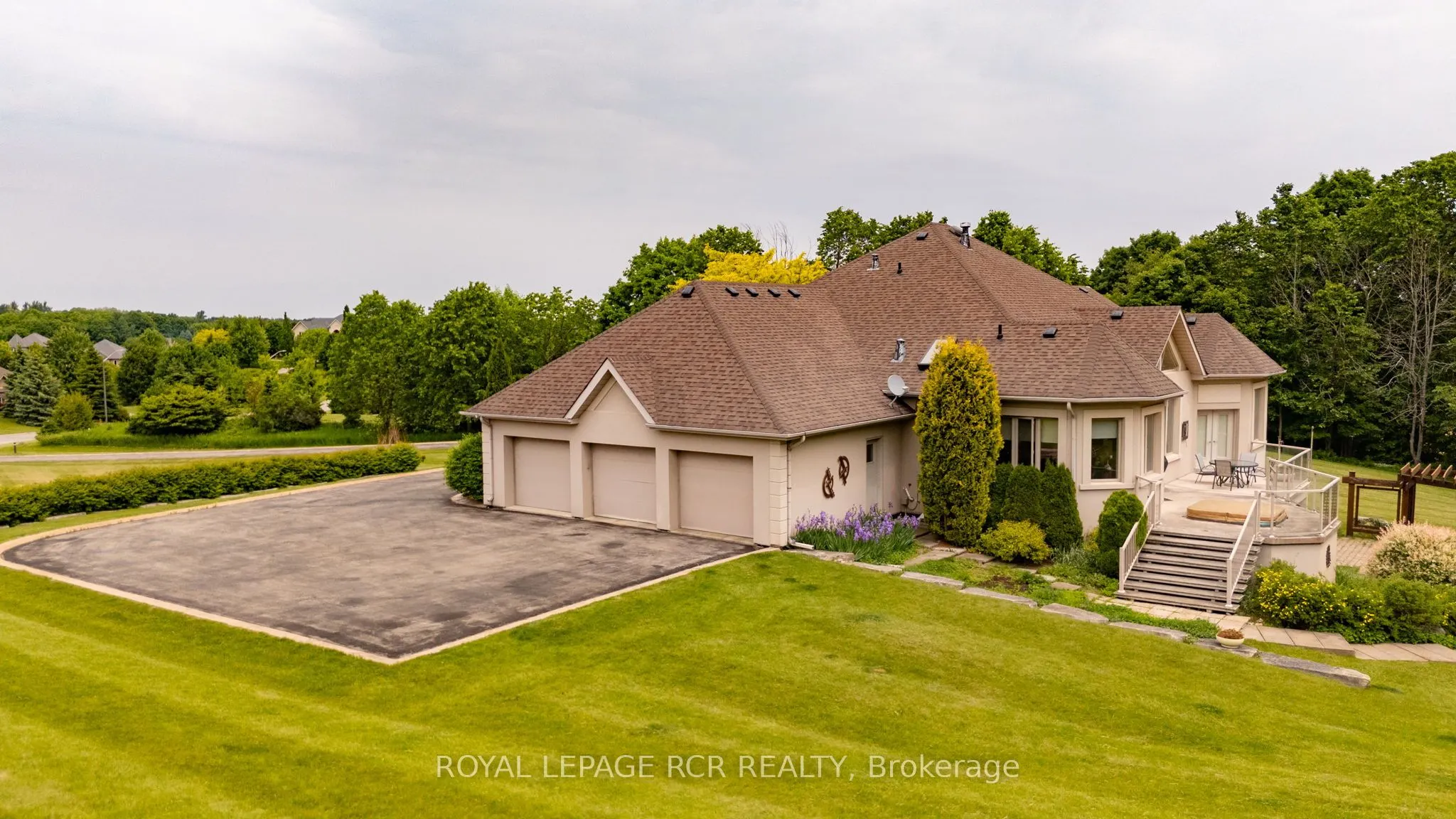 5 Woodlot Court
