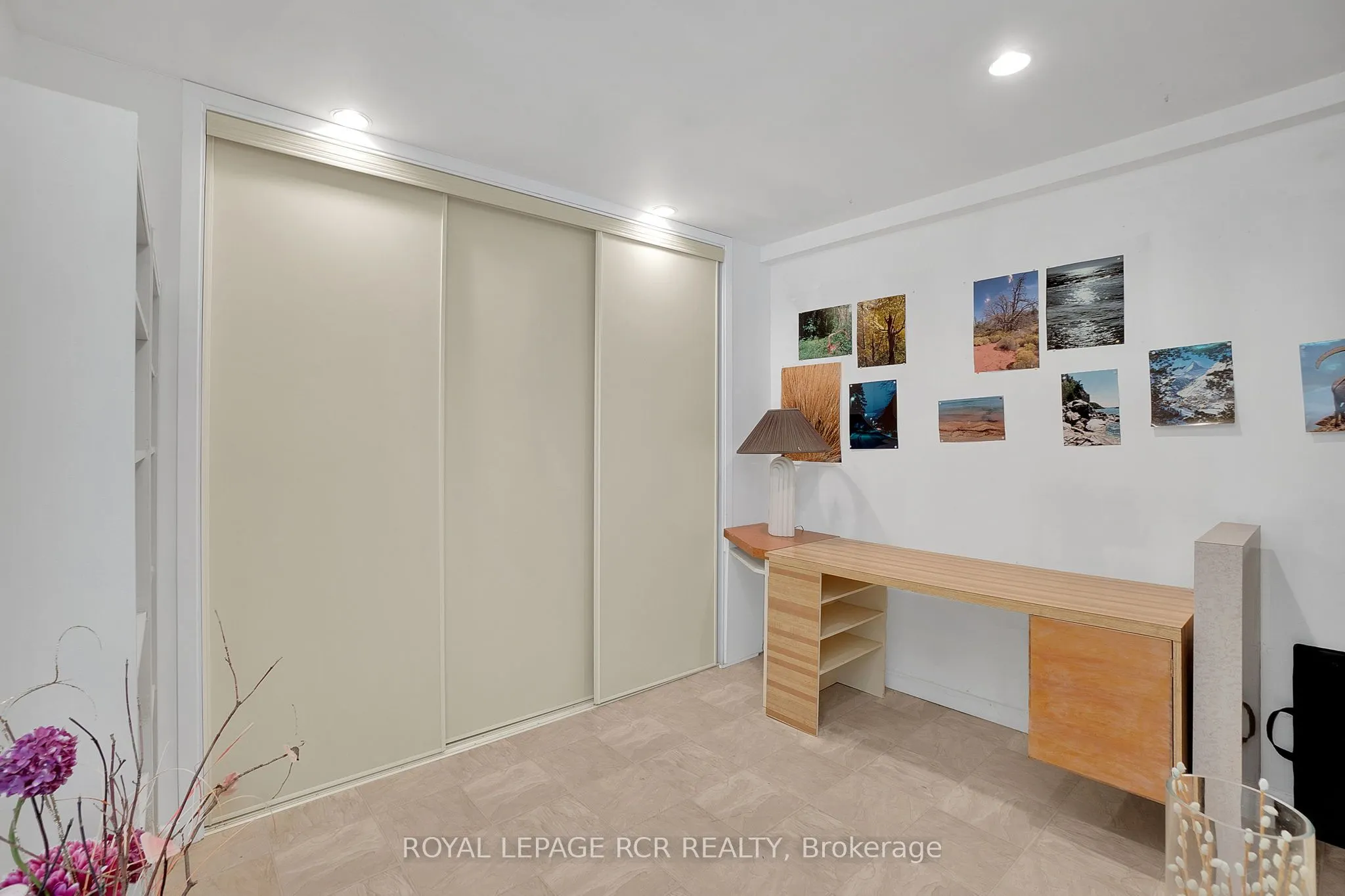 5 Woodlot Court