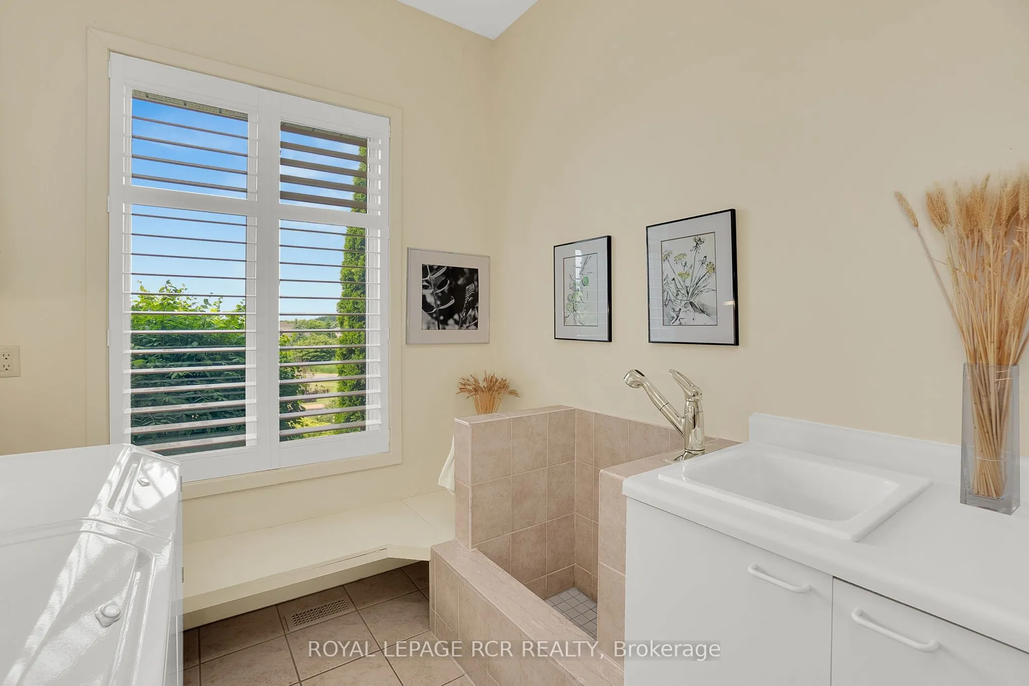 5 Woodlot Court