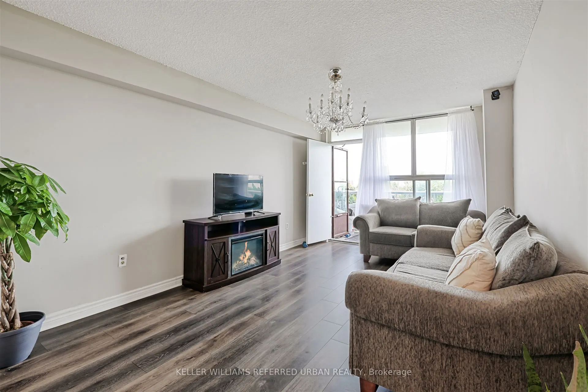940 Caledonia Road #611