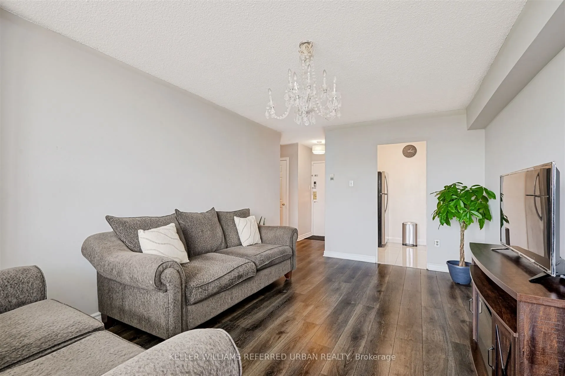 940 Caledonia Road #611