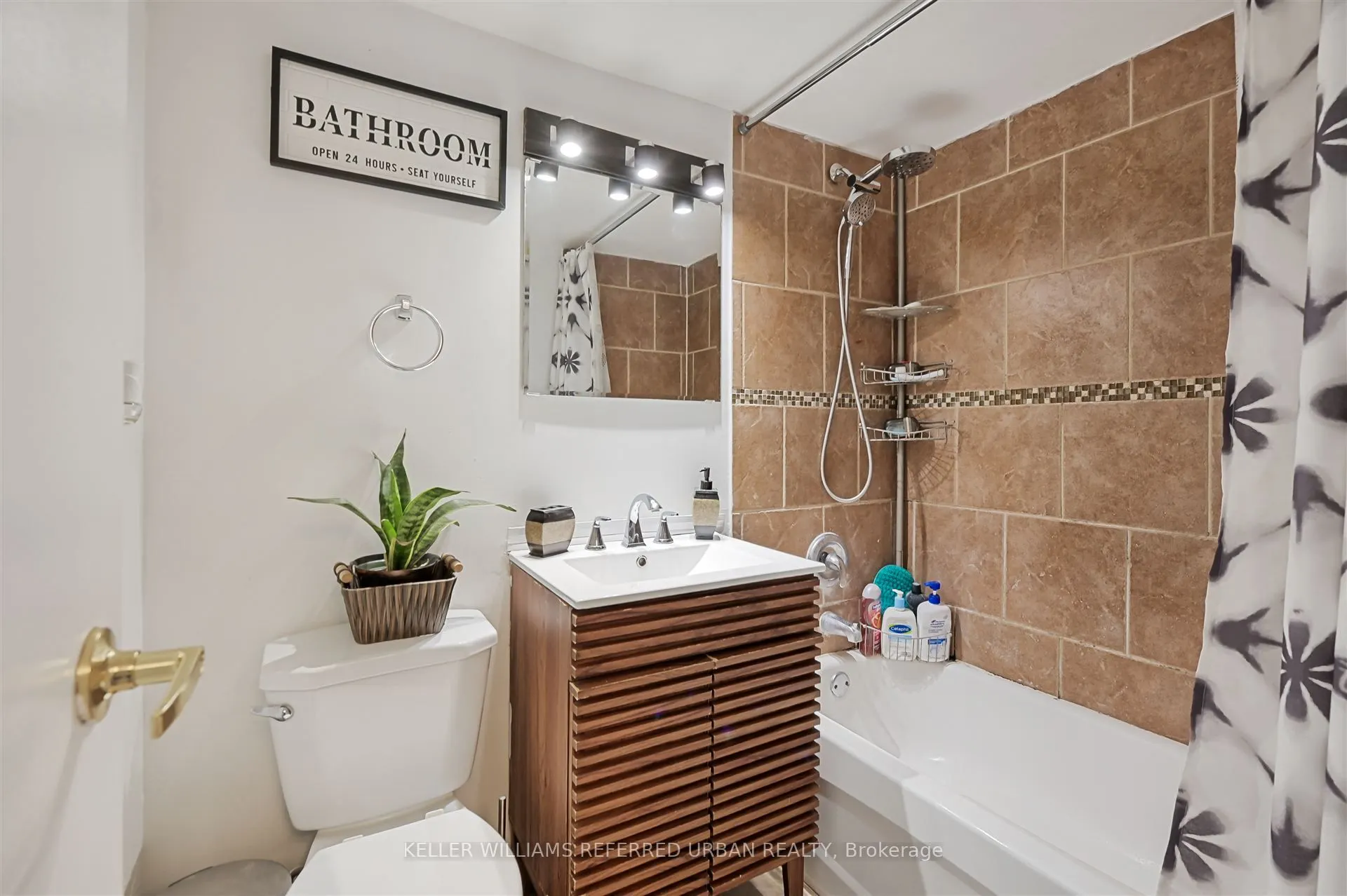 940 Caledonia Road #611
