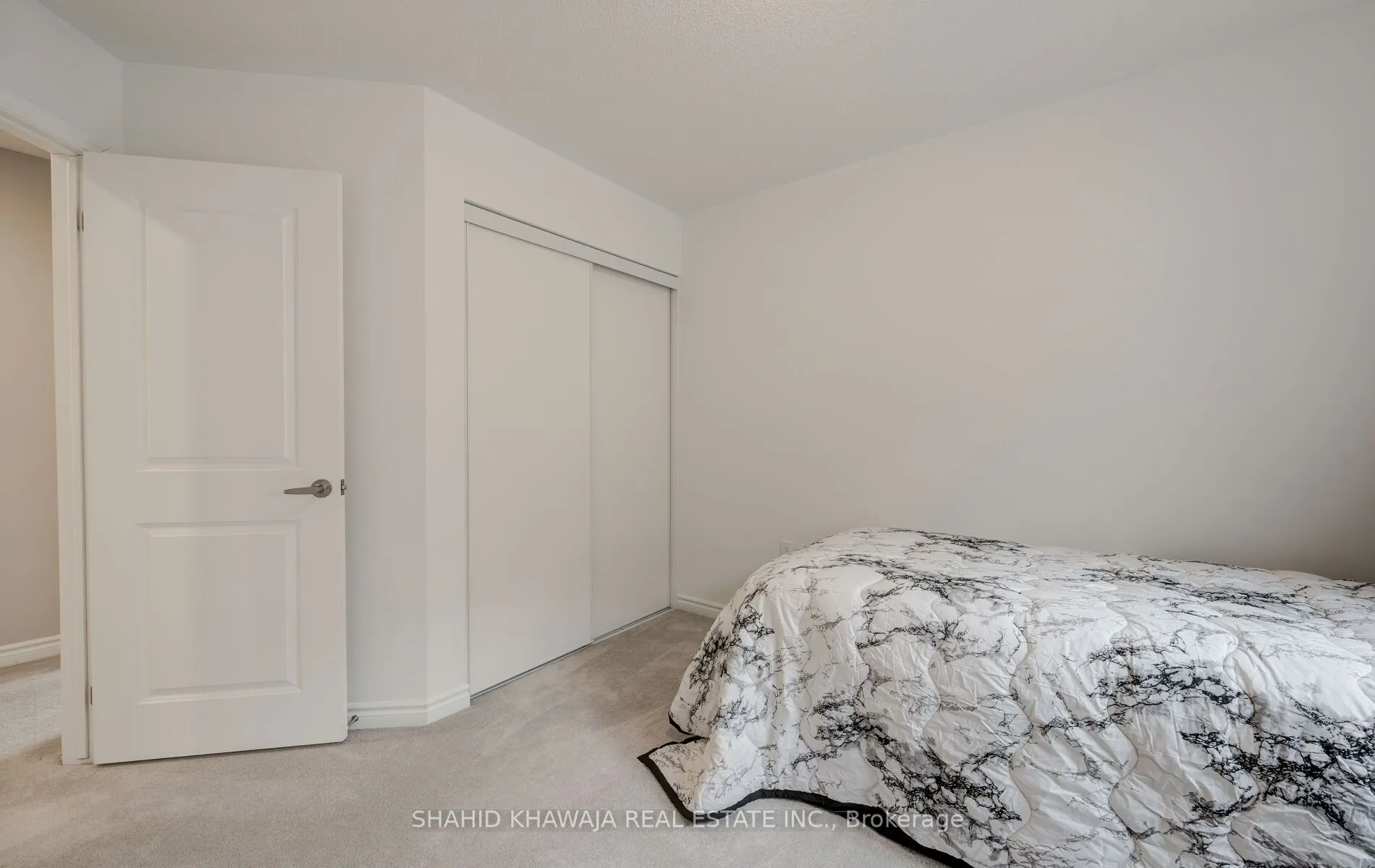 1407 Buckthorn Gardens