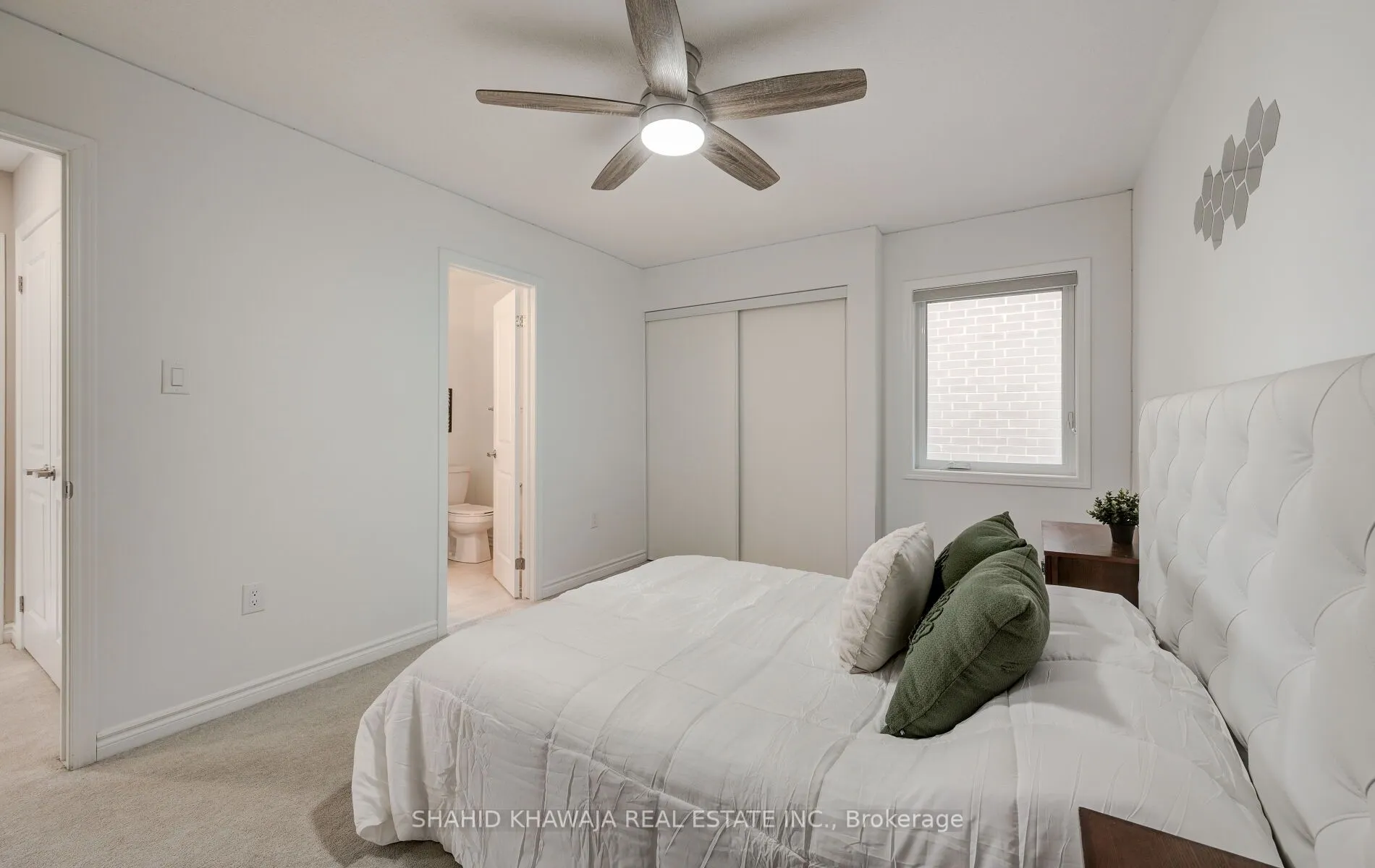 1407 Buckthorn Gardens