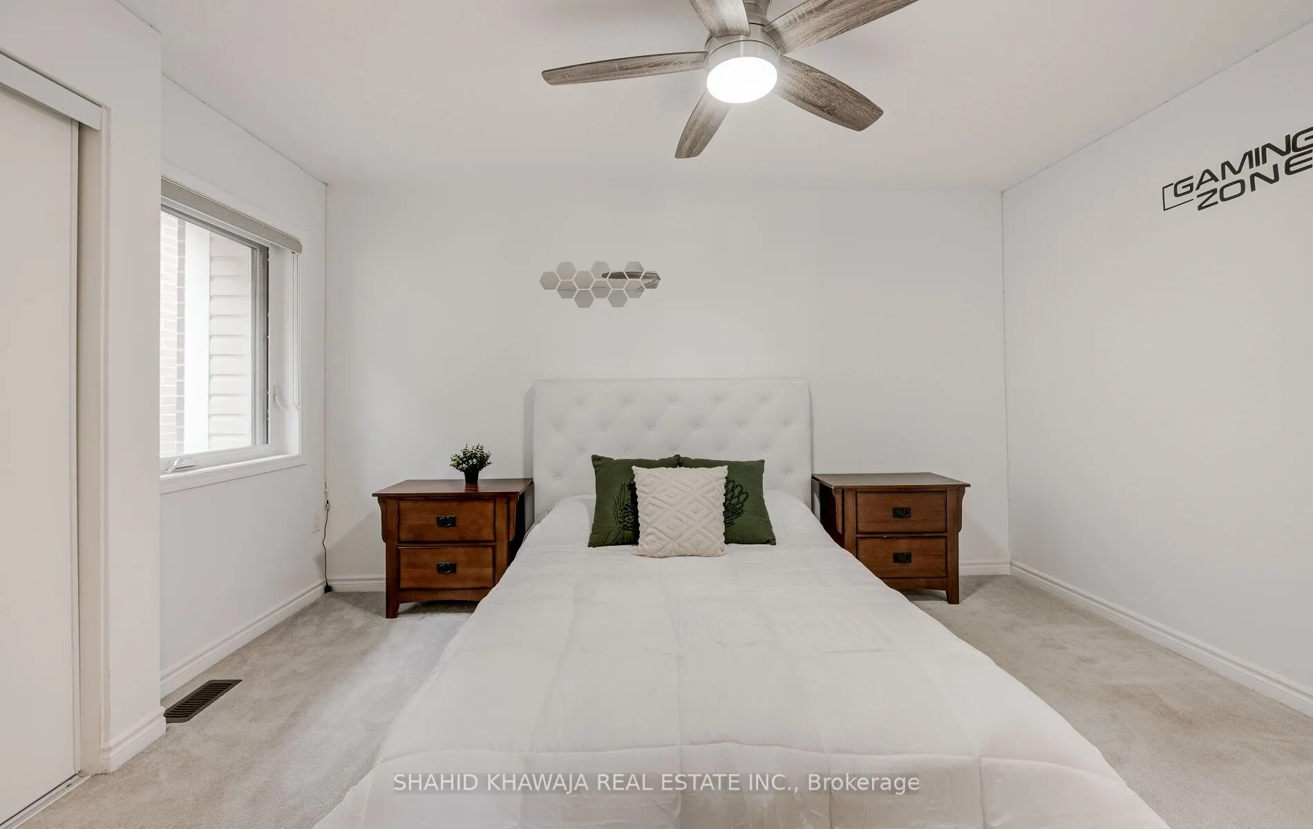 1407 Buckthorn Gardens