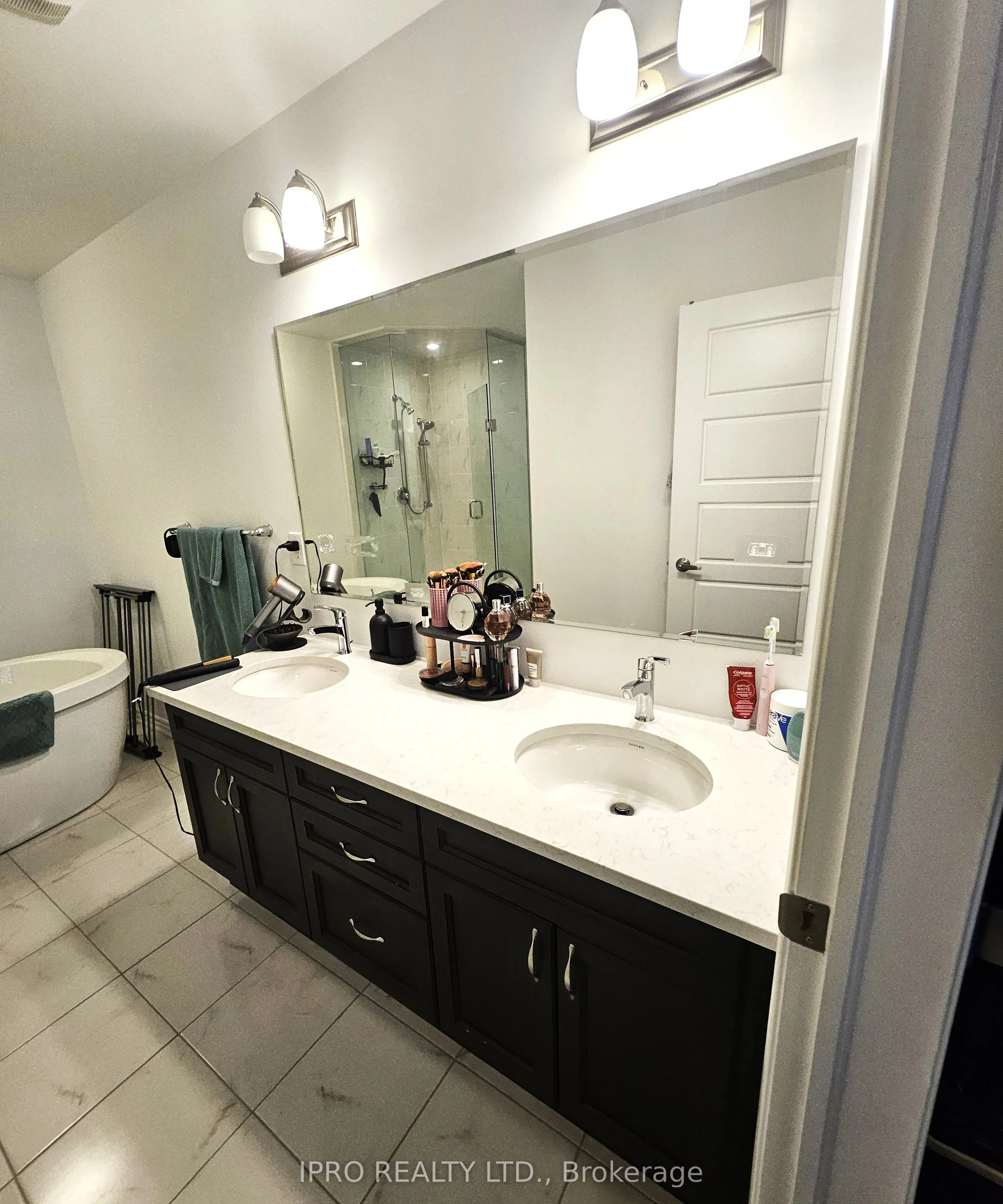 852 Aspen Terrace, #Upper