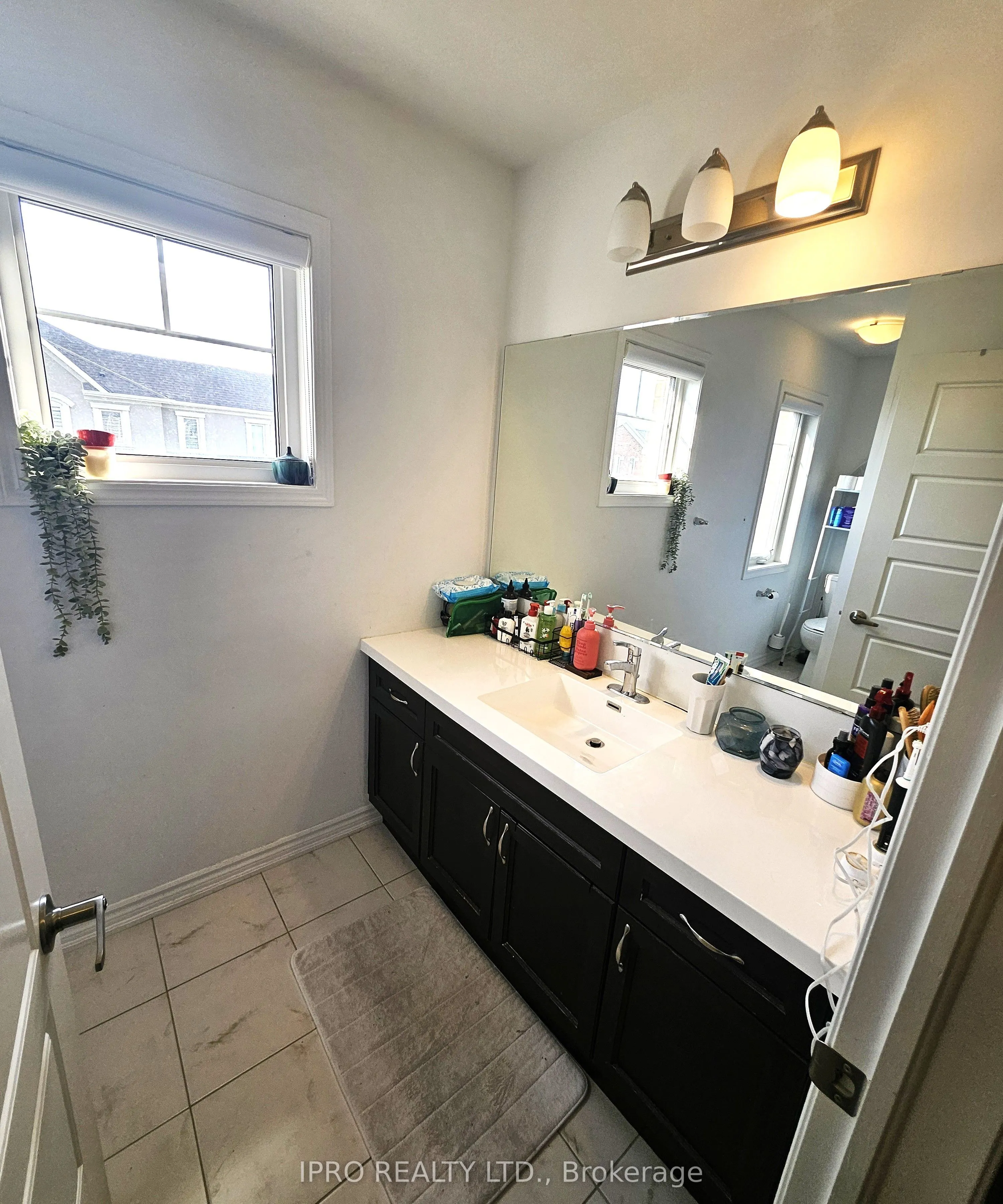 852 Aspen Terrace, #Upper