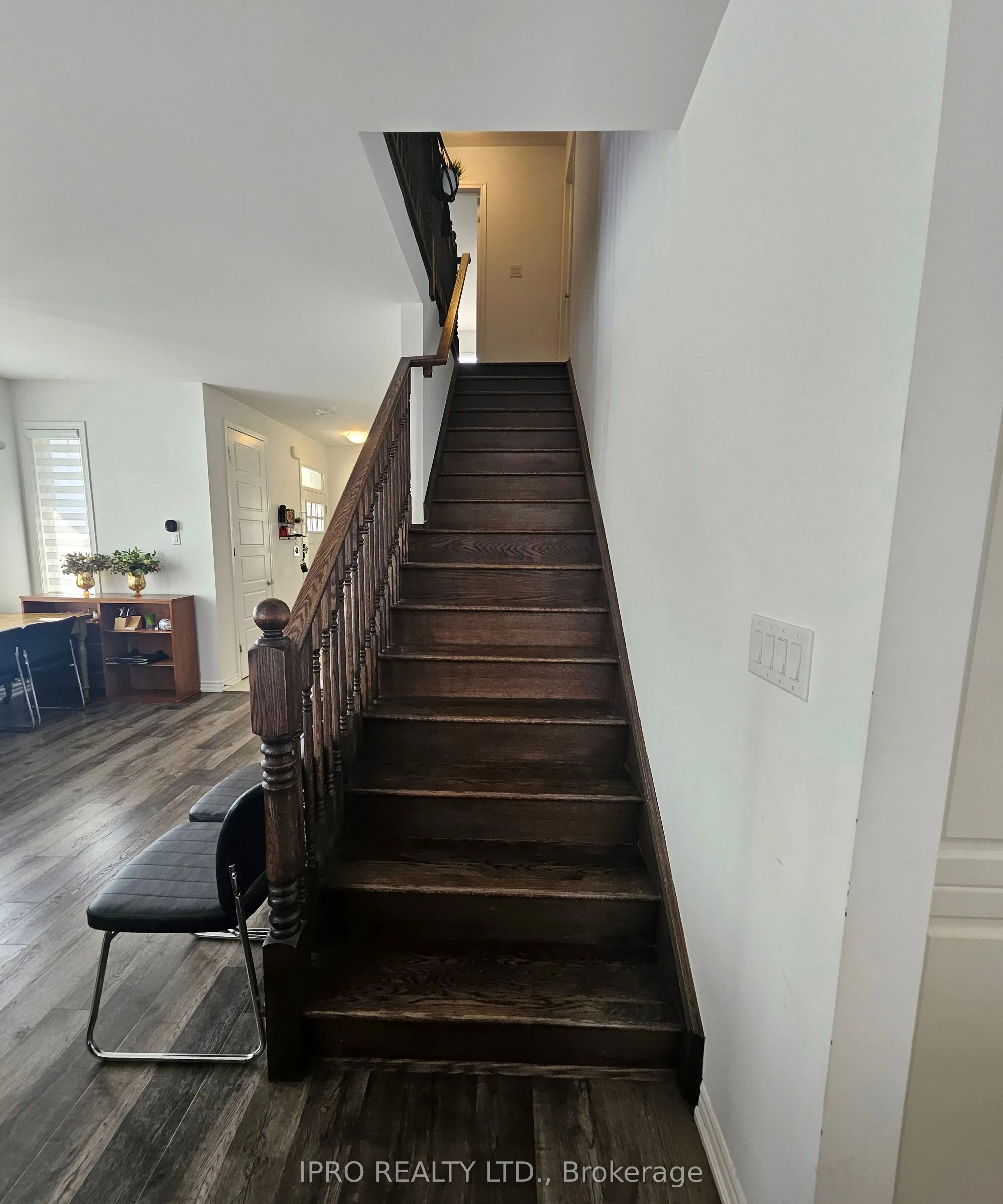 852 Aspen Terrace, #Upper