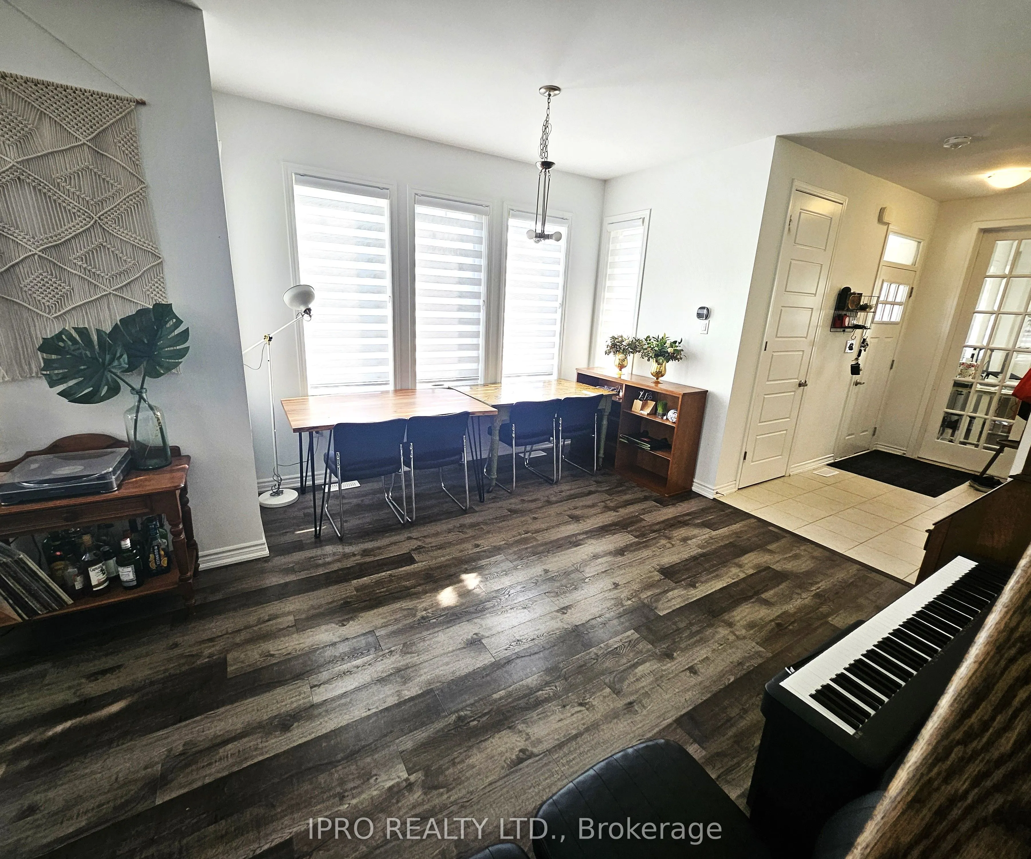 852 Aspen Terrace, #Upper