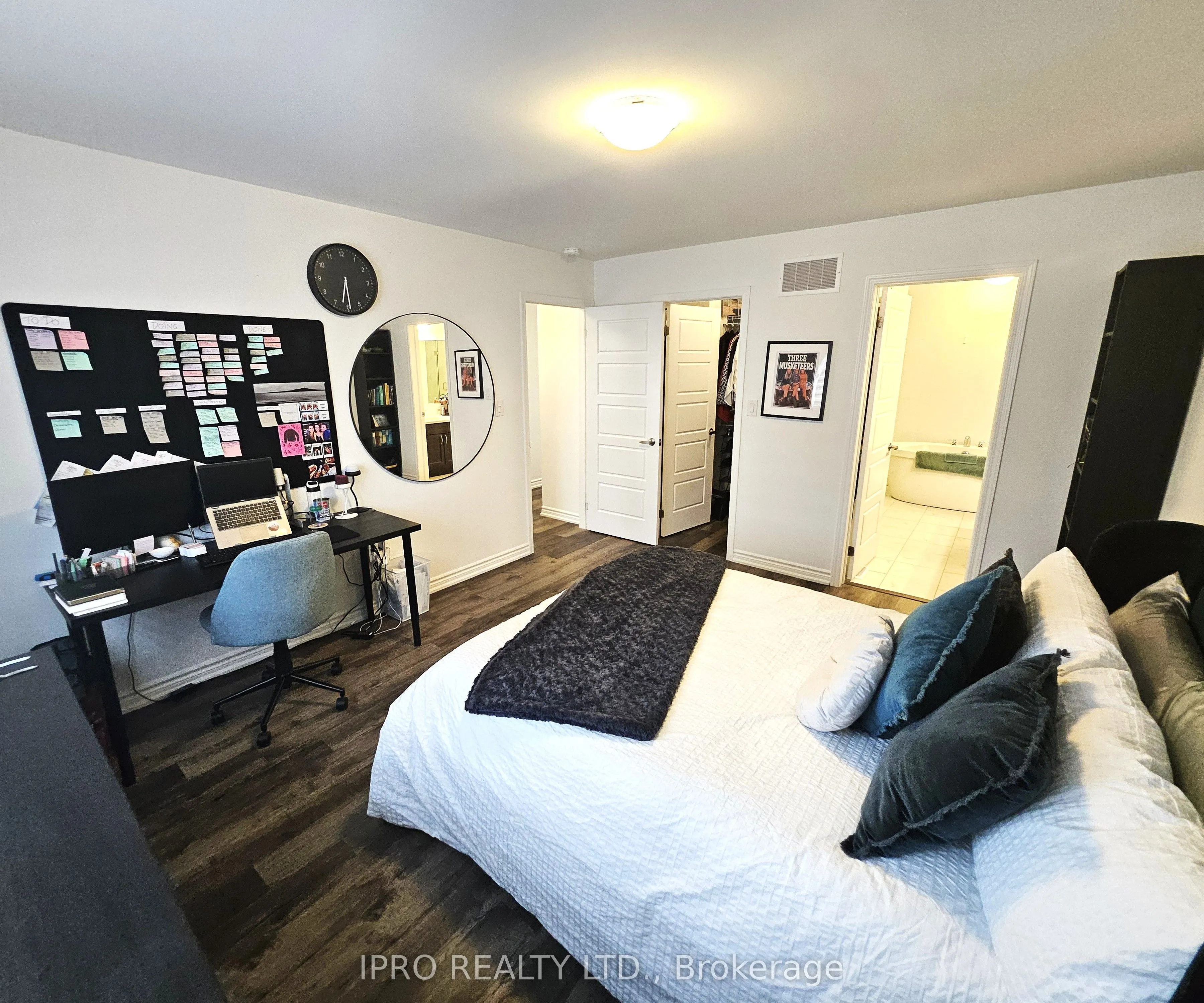852 Aspen Terrace, #Upper