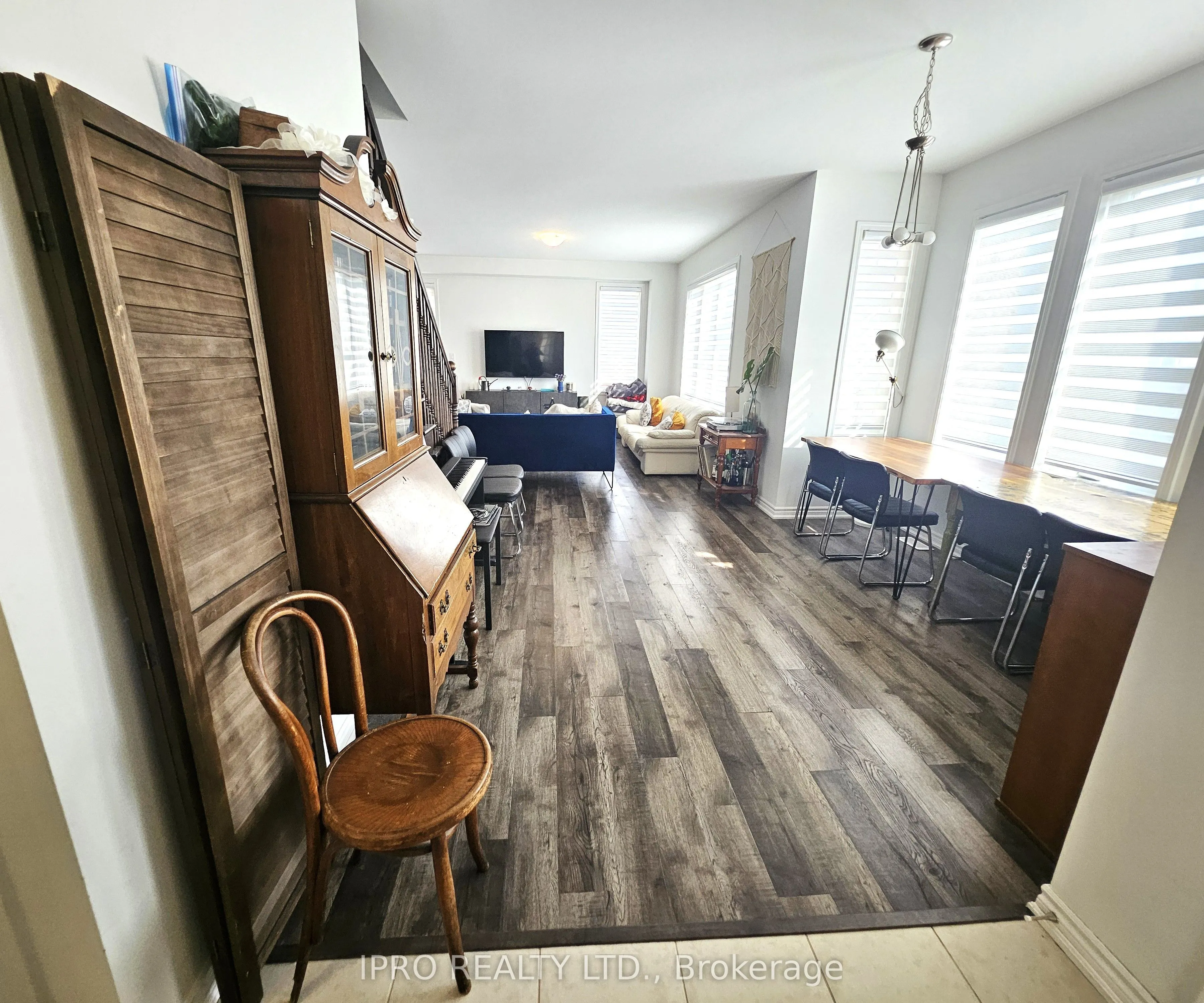 852 Aspen Terrace, #Upper
