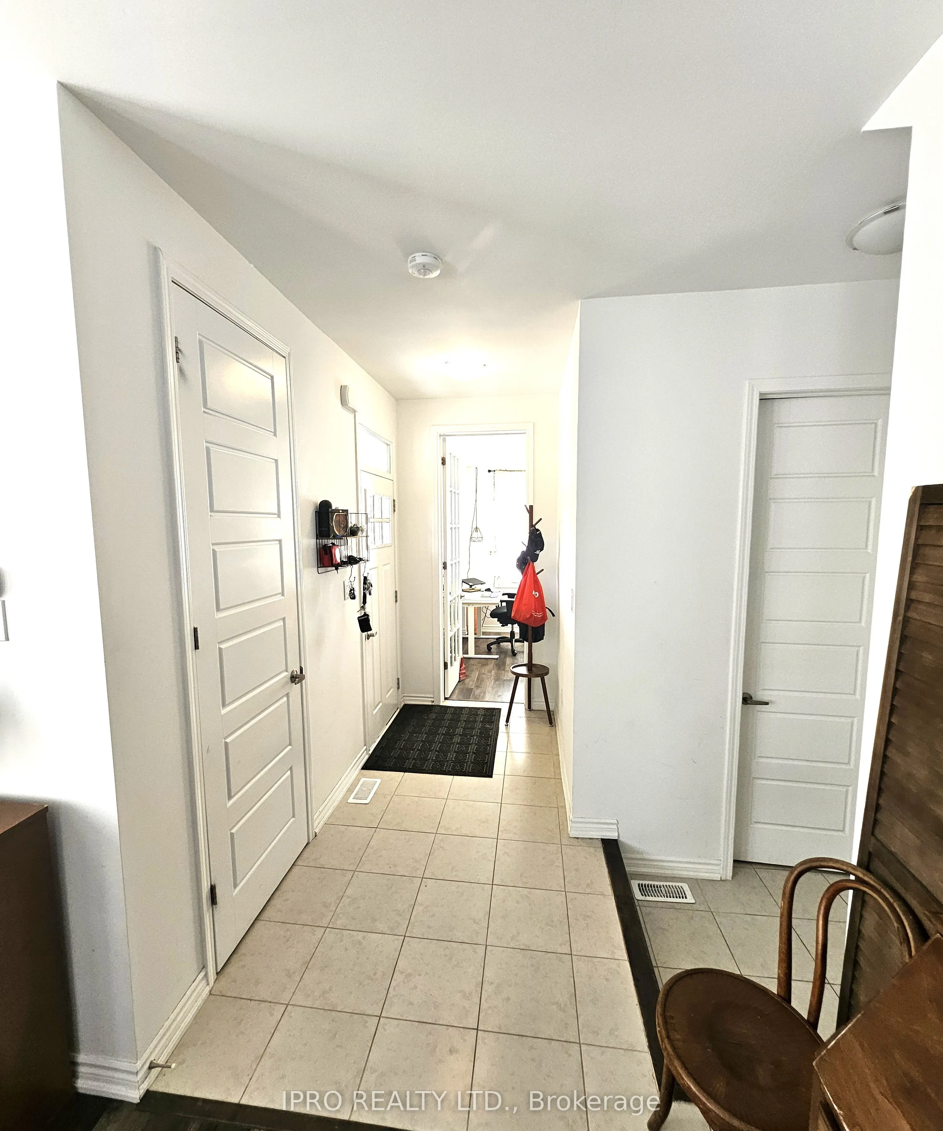 852 Aspen Terrace, #Upper