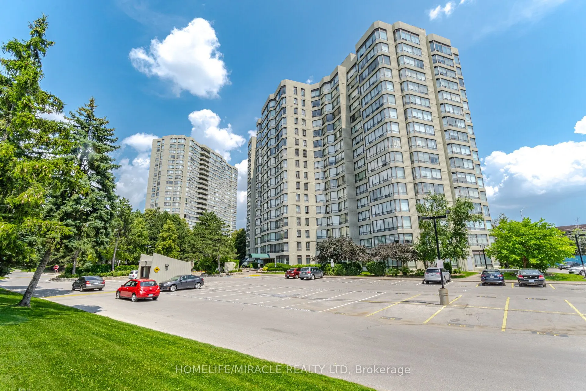 26 Hanover Road, #401