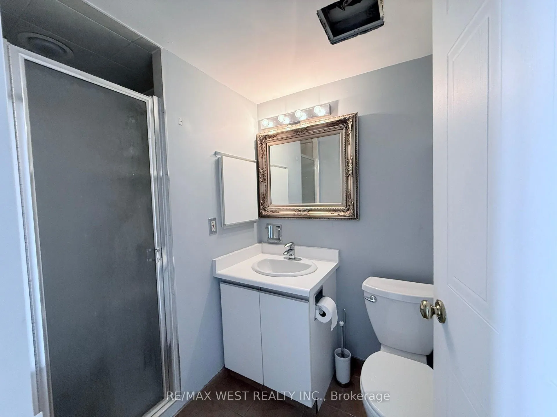 25 Fairview Road W, #UPH1