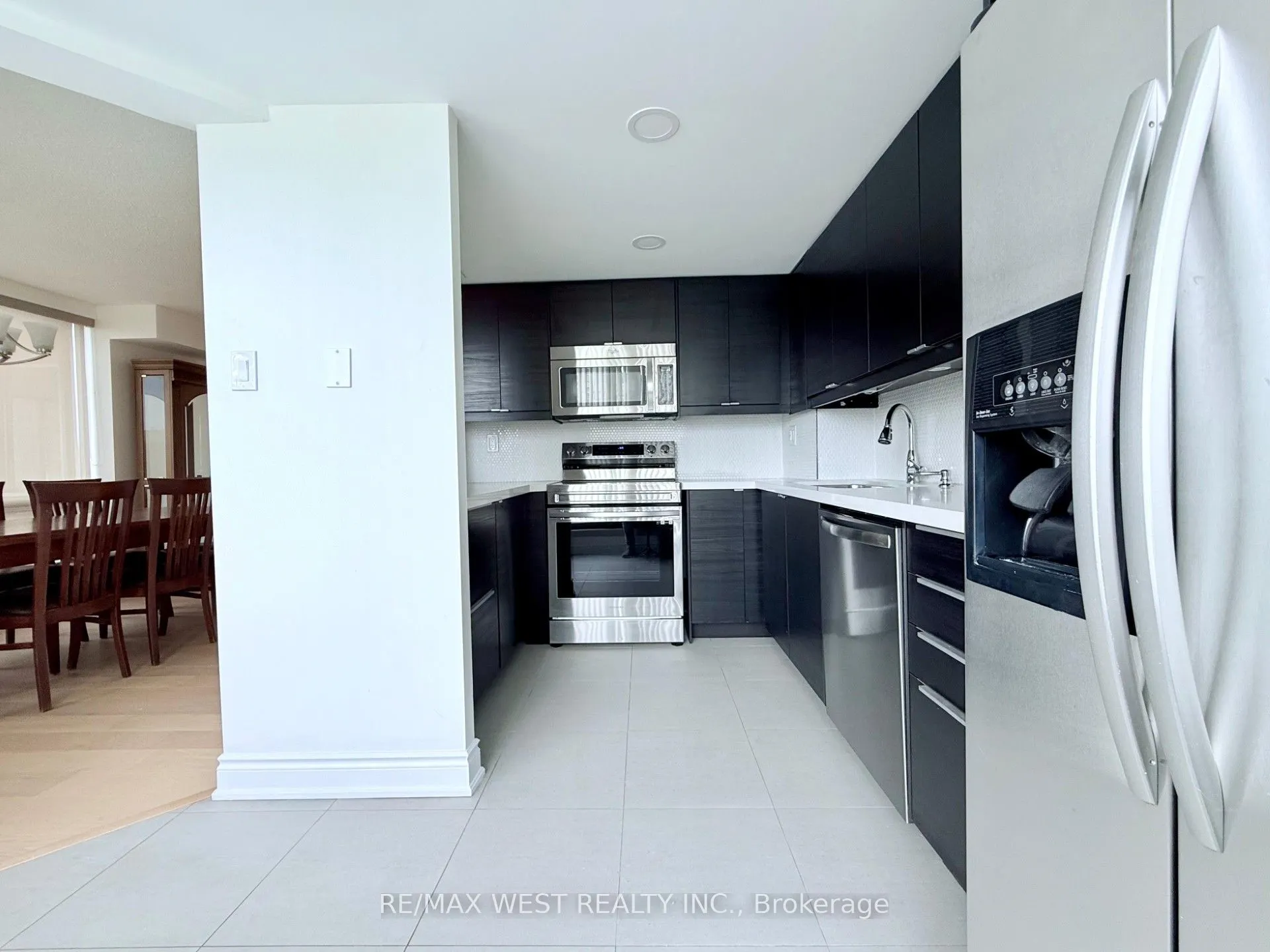 25 Fairview Road W, #UPH1