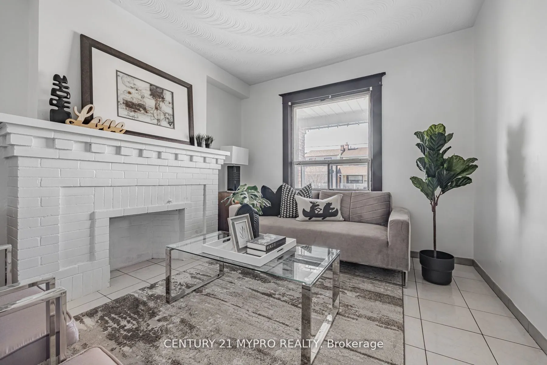 1943 Dufferin Street