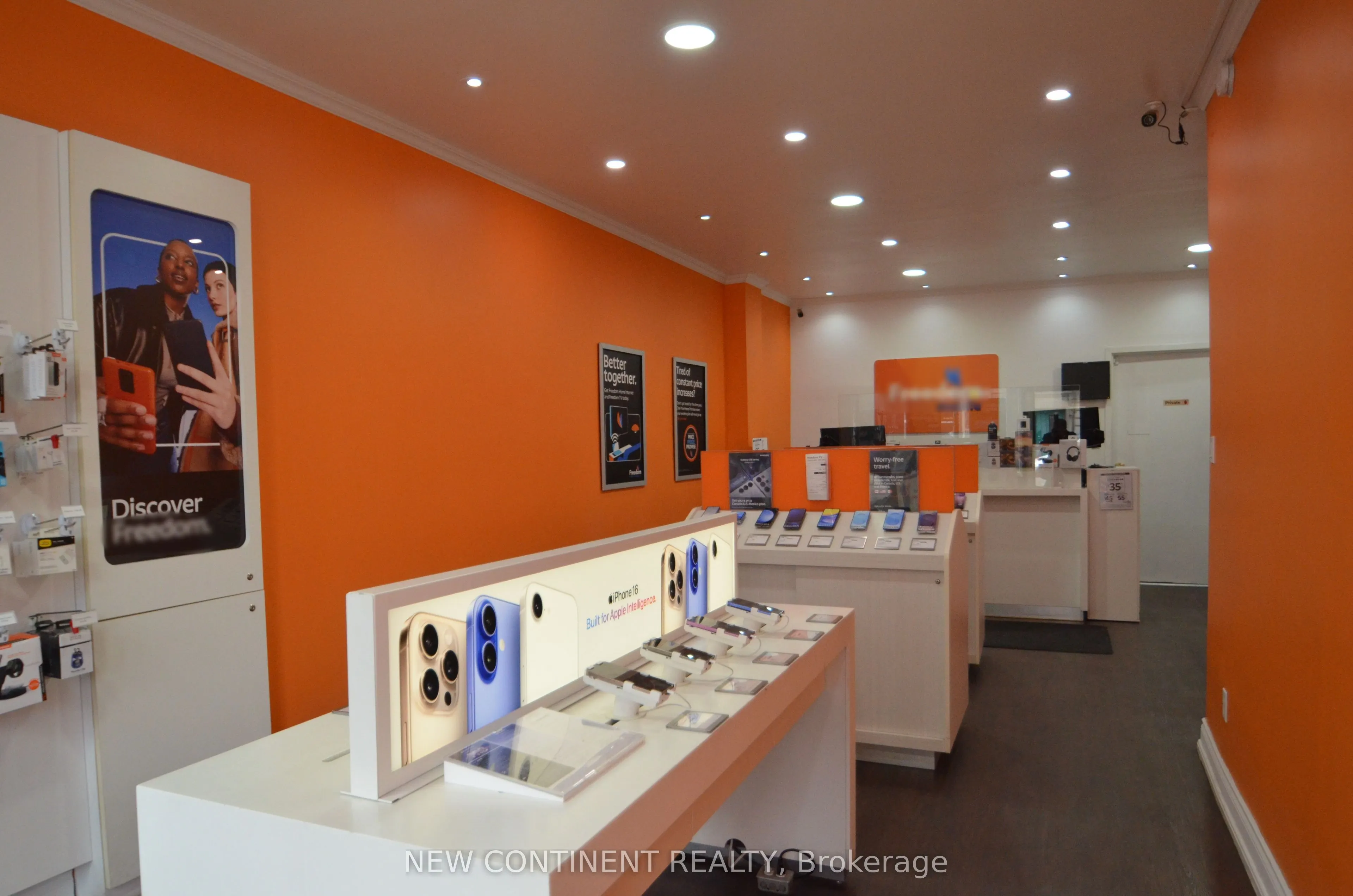 1454 Queen Street W