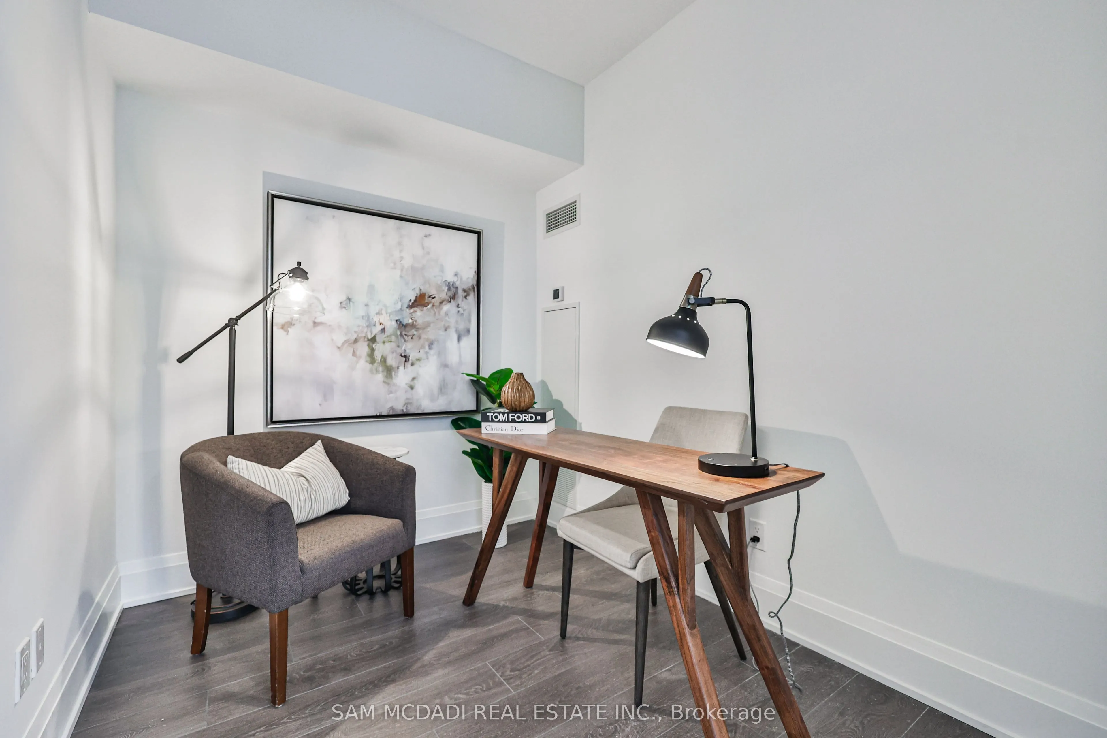 370 Martha Street, #2204