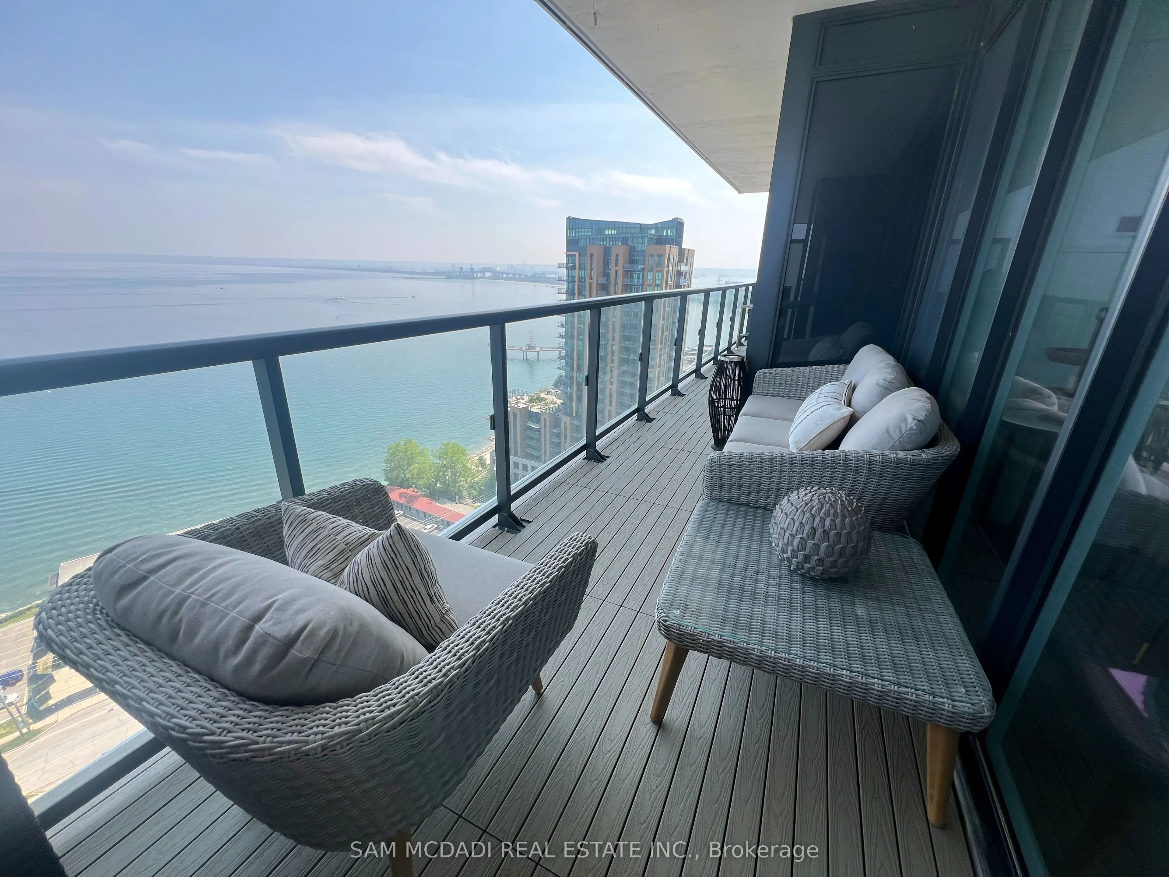 370 Martha Street, #2204