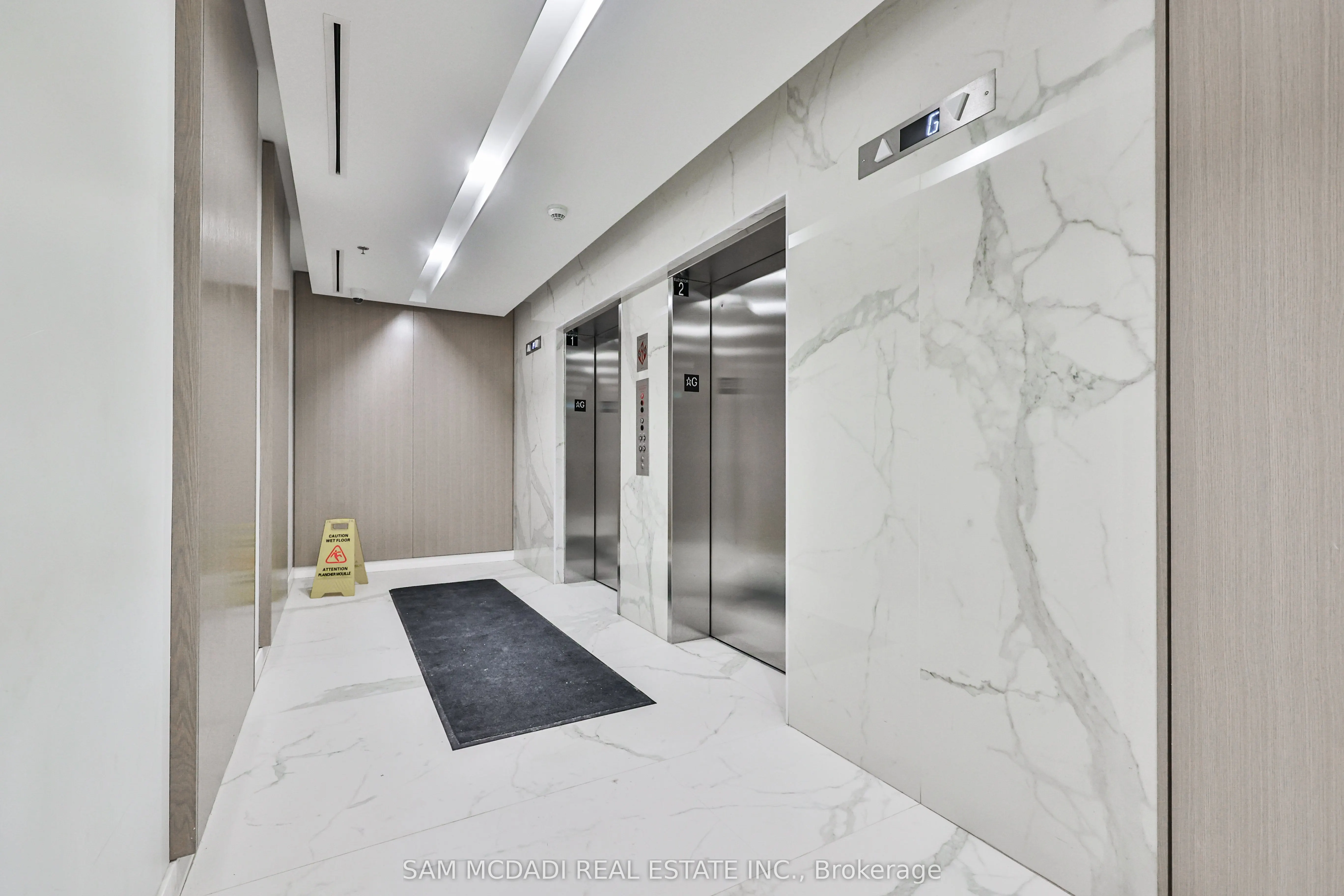 370 Martha Street, #2204