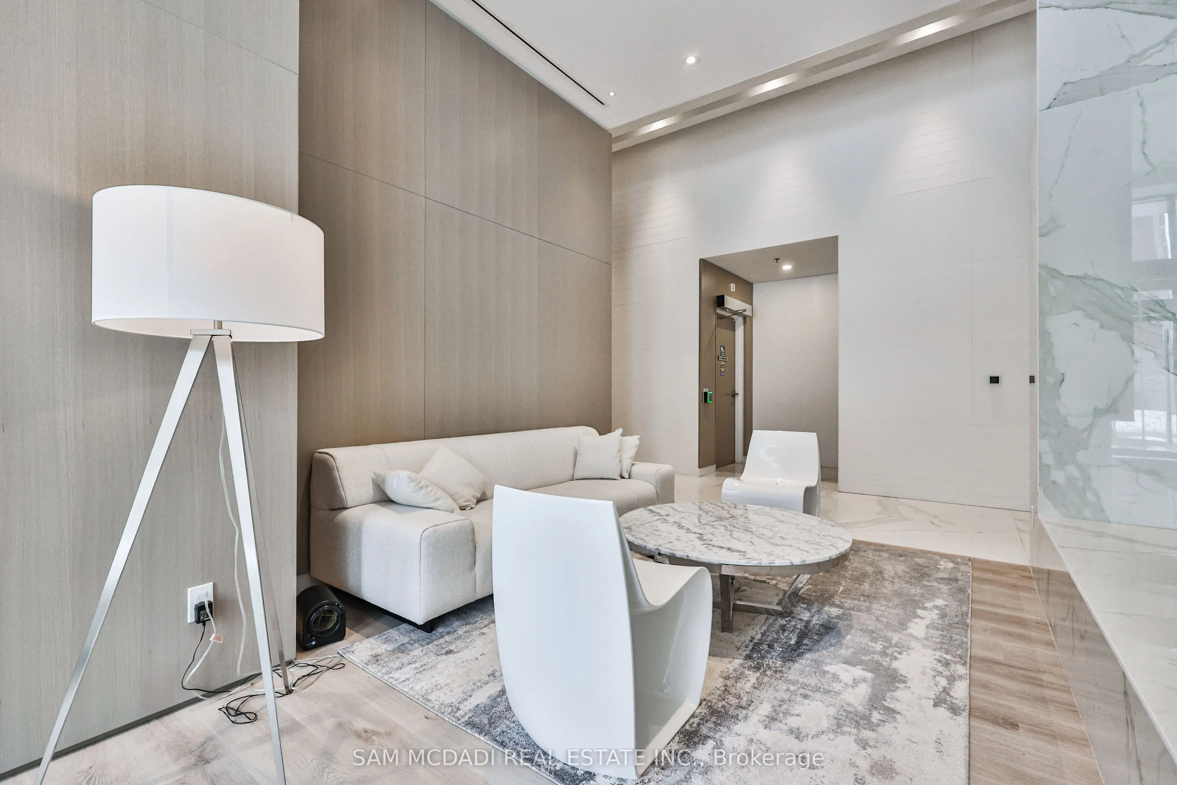 370 Martha Street, #2204