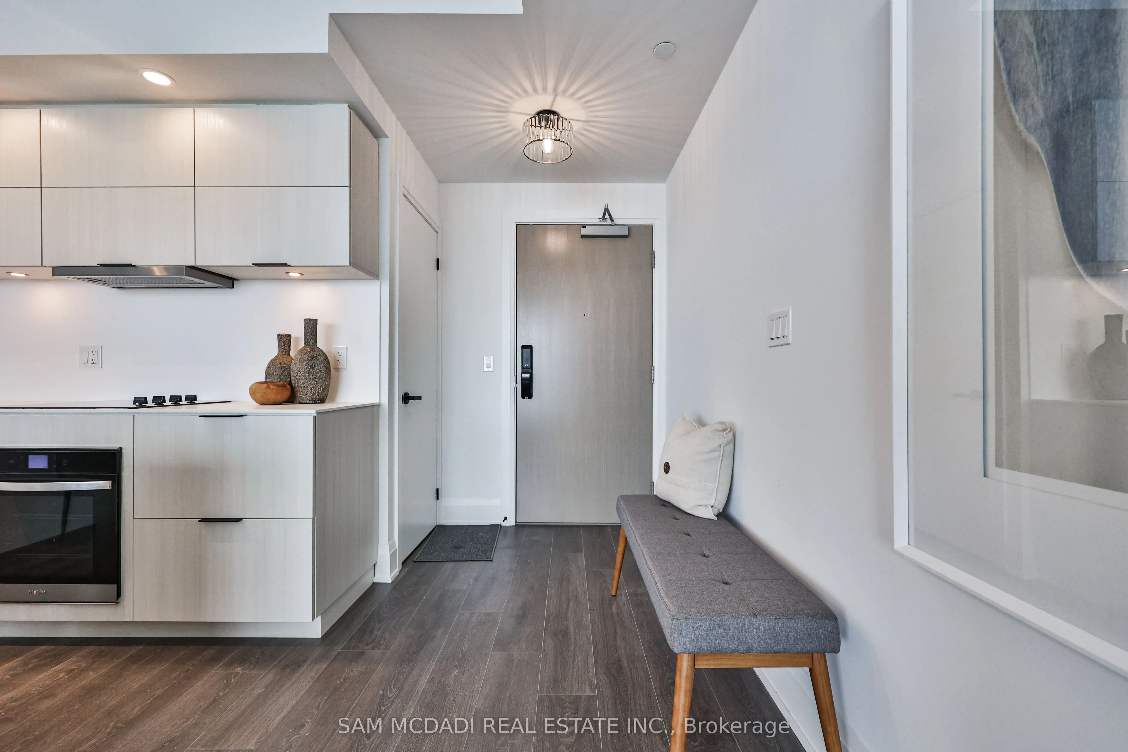370 Martha Street, #2204