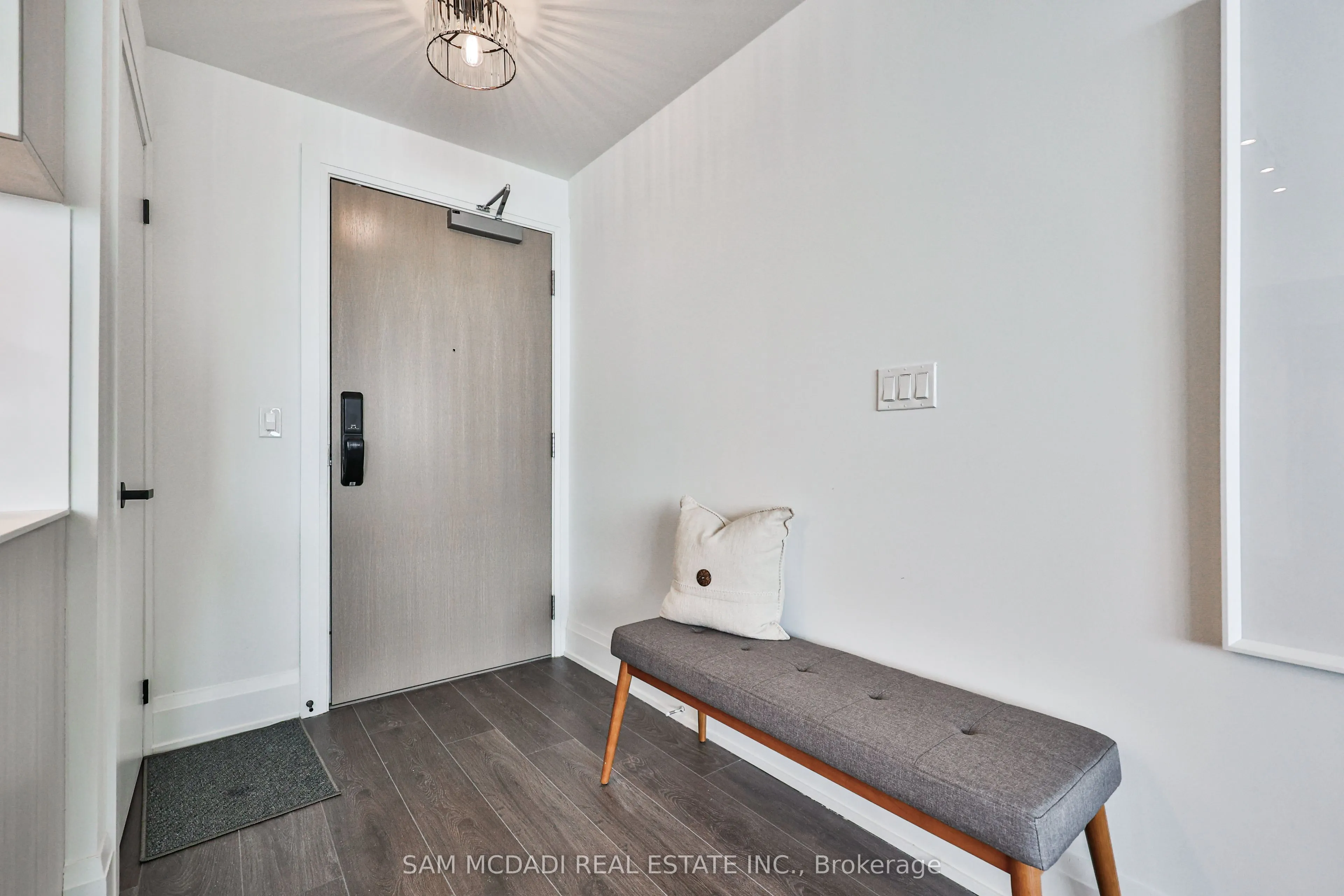 370 Martha Street, #2204