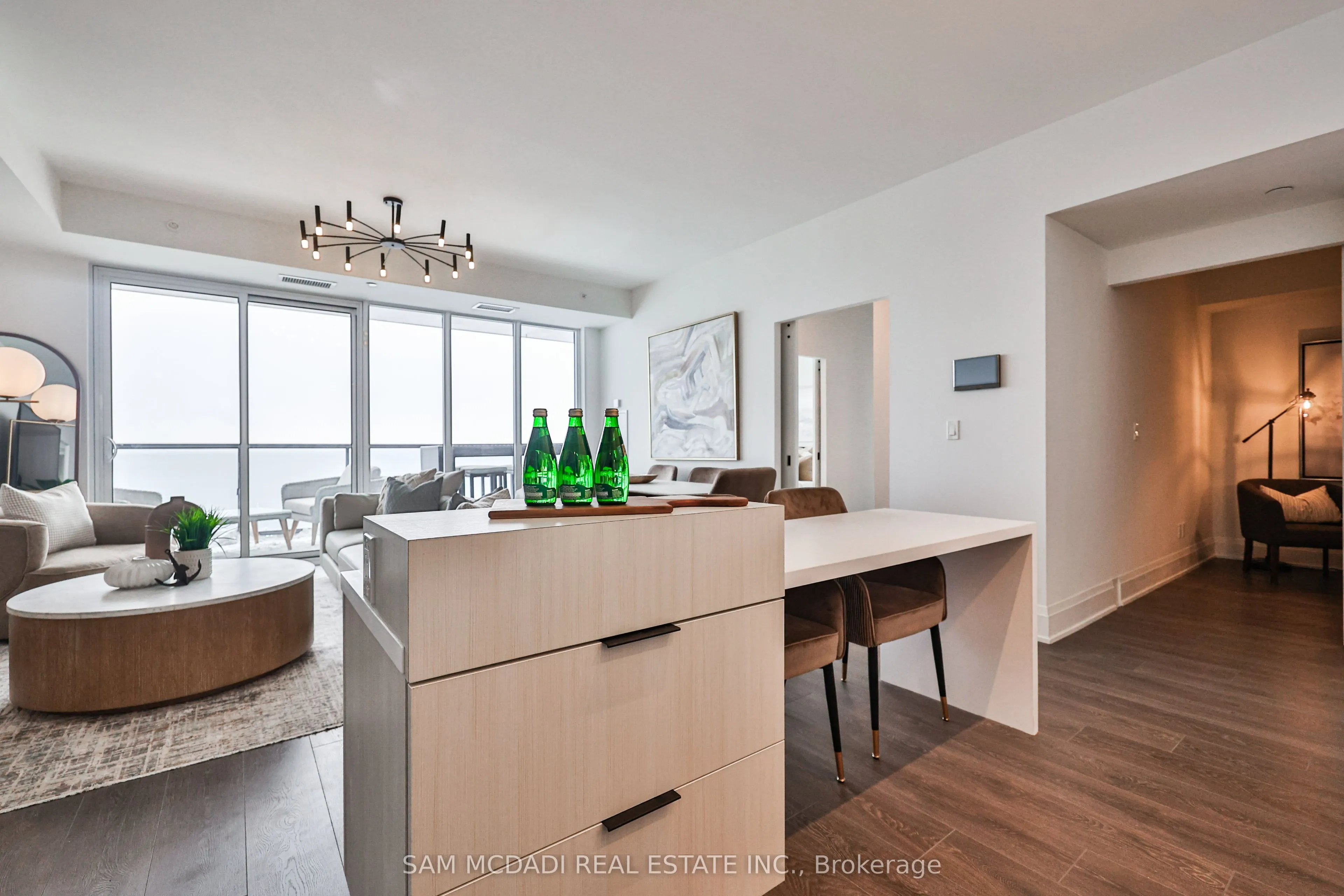370 Martha Street, #2204