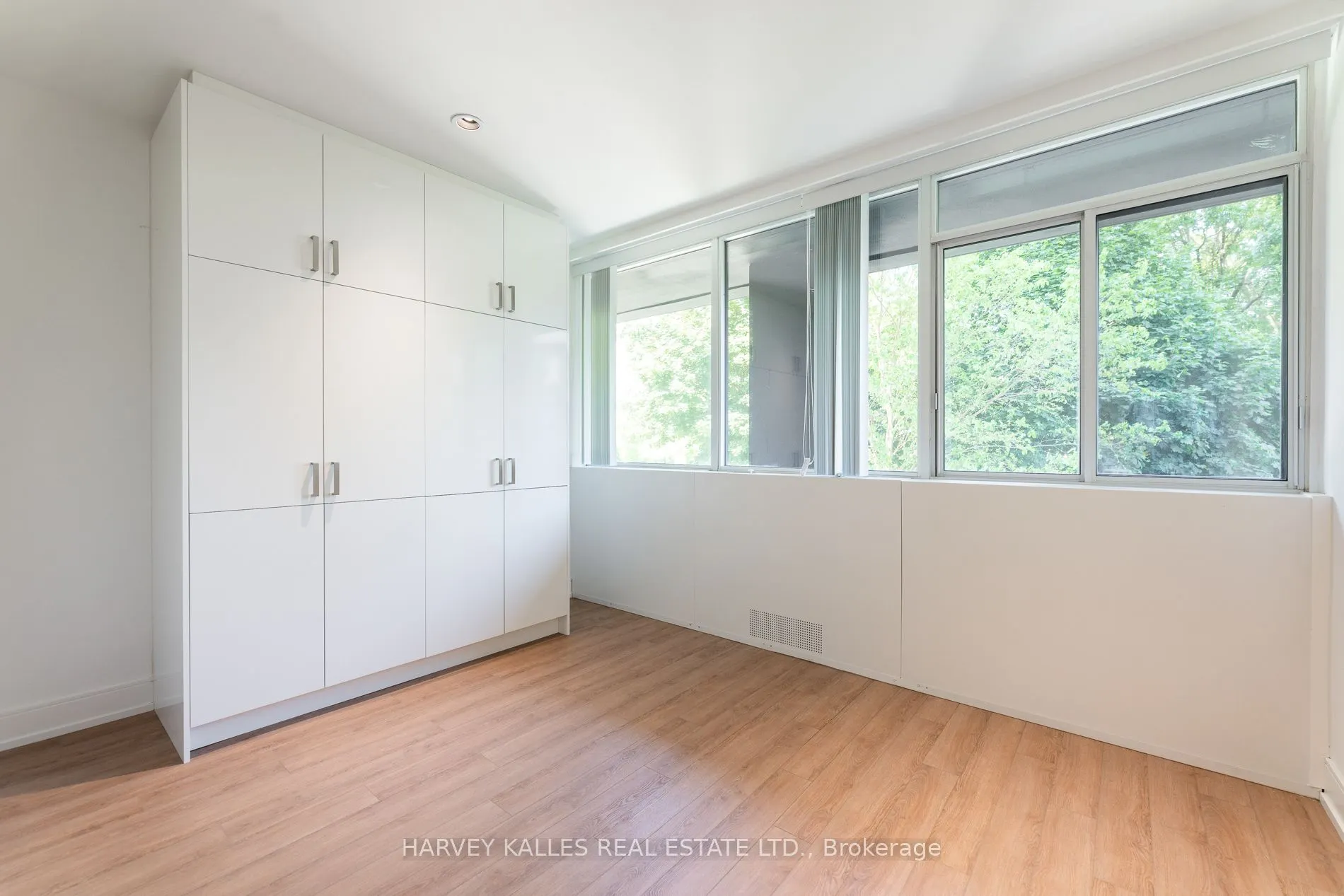 289 The Kingsway, #104