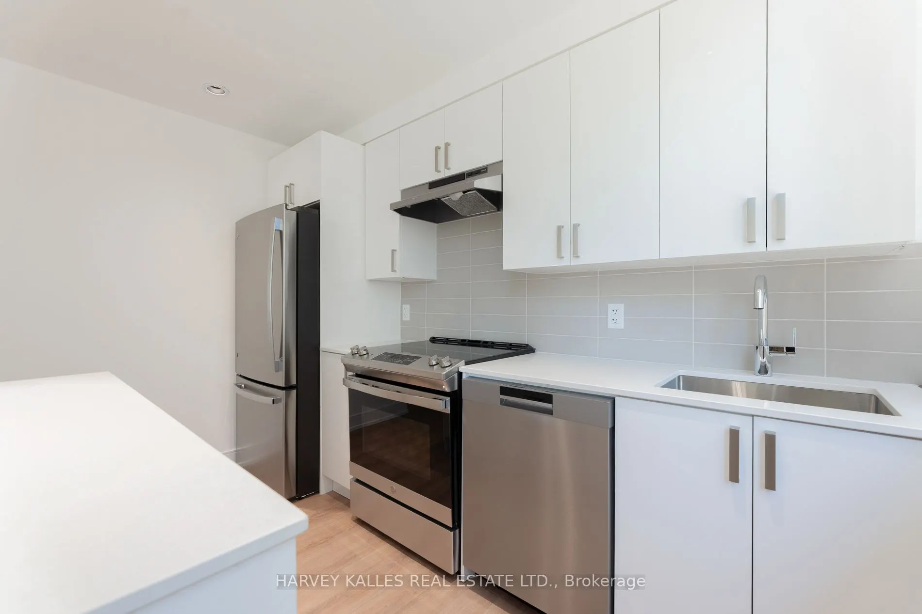 289 The Kingsway, #104