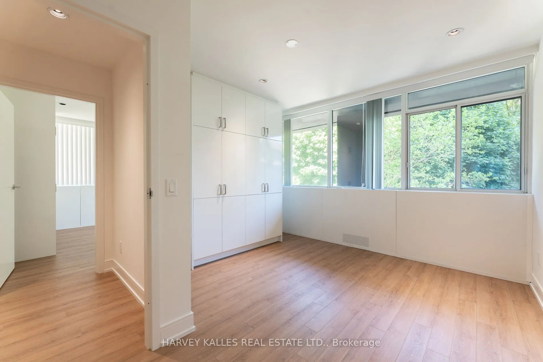 289 The Kingsway, #104