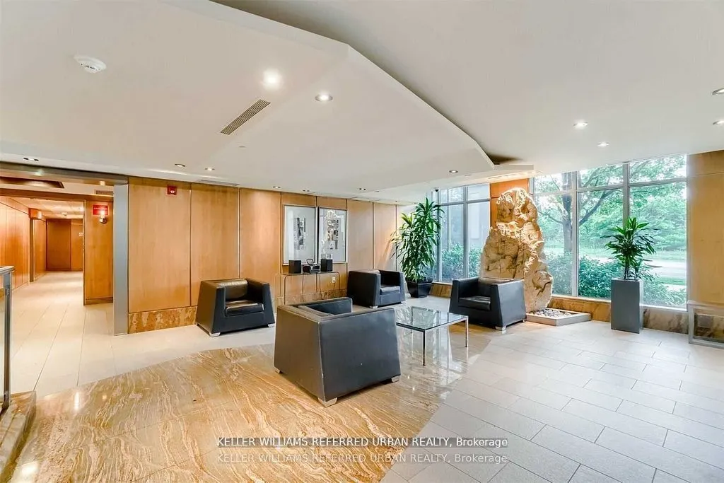 2121 Lake Shore Boulevard W, #213