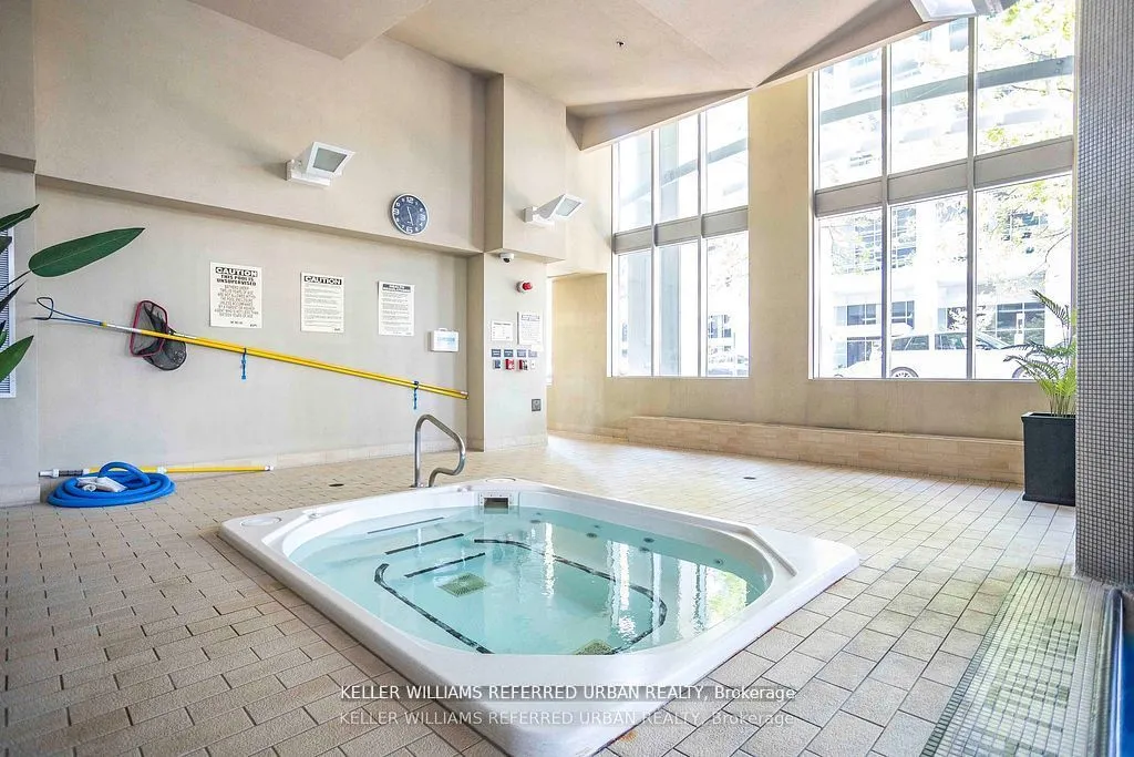 2121 Lake Shore Boulevard W, #213