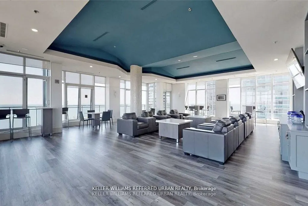 2121 Lake Shore Boulevard W, #213