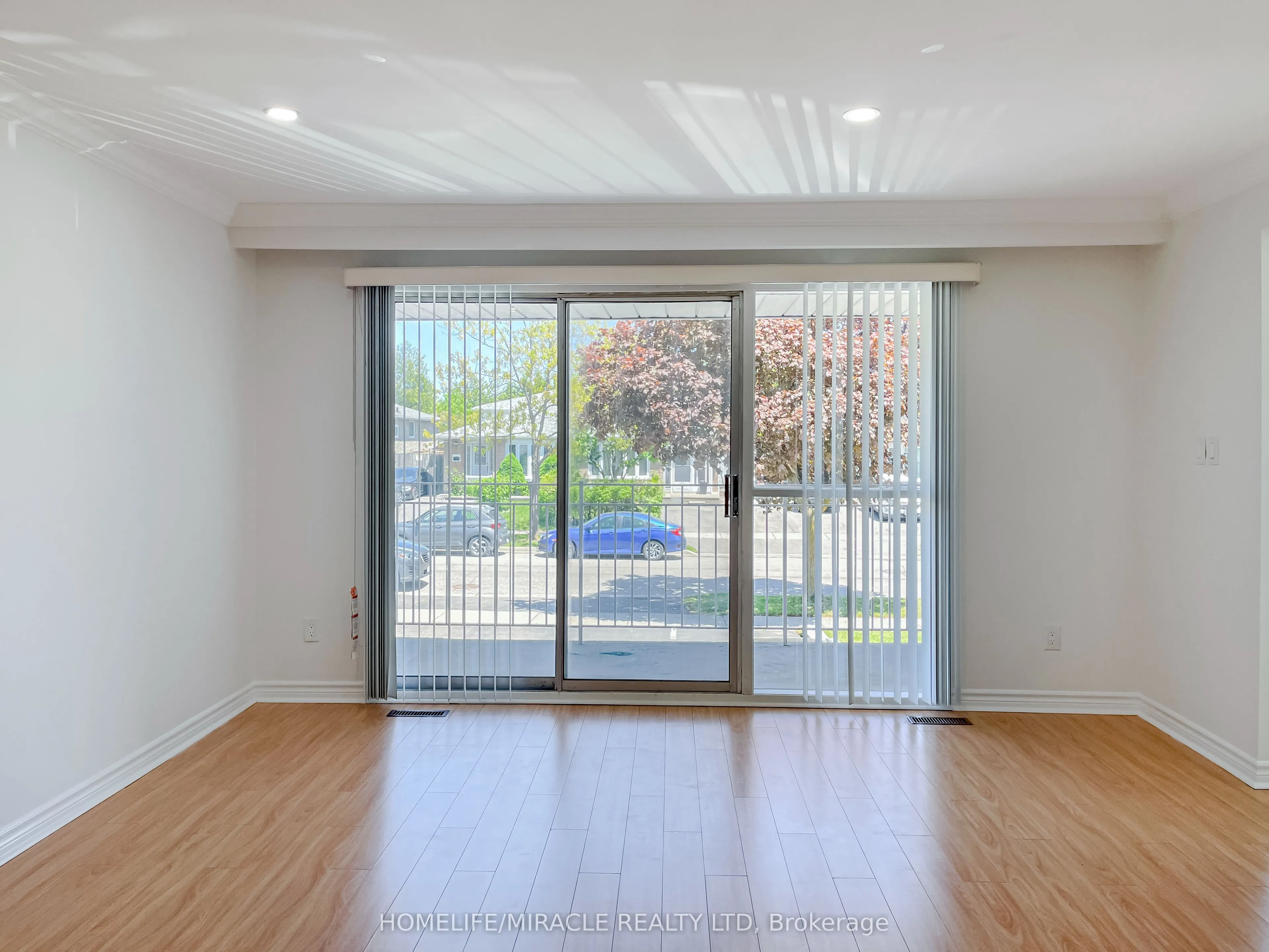 3485 Oakglade Crescent