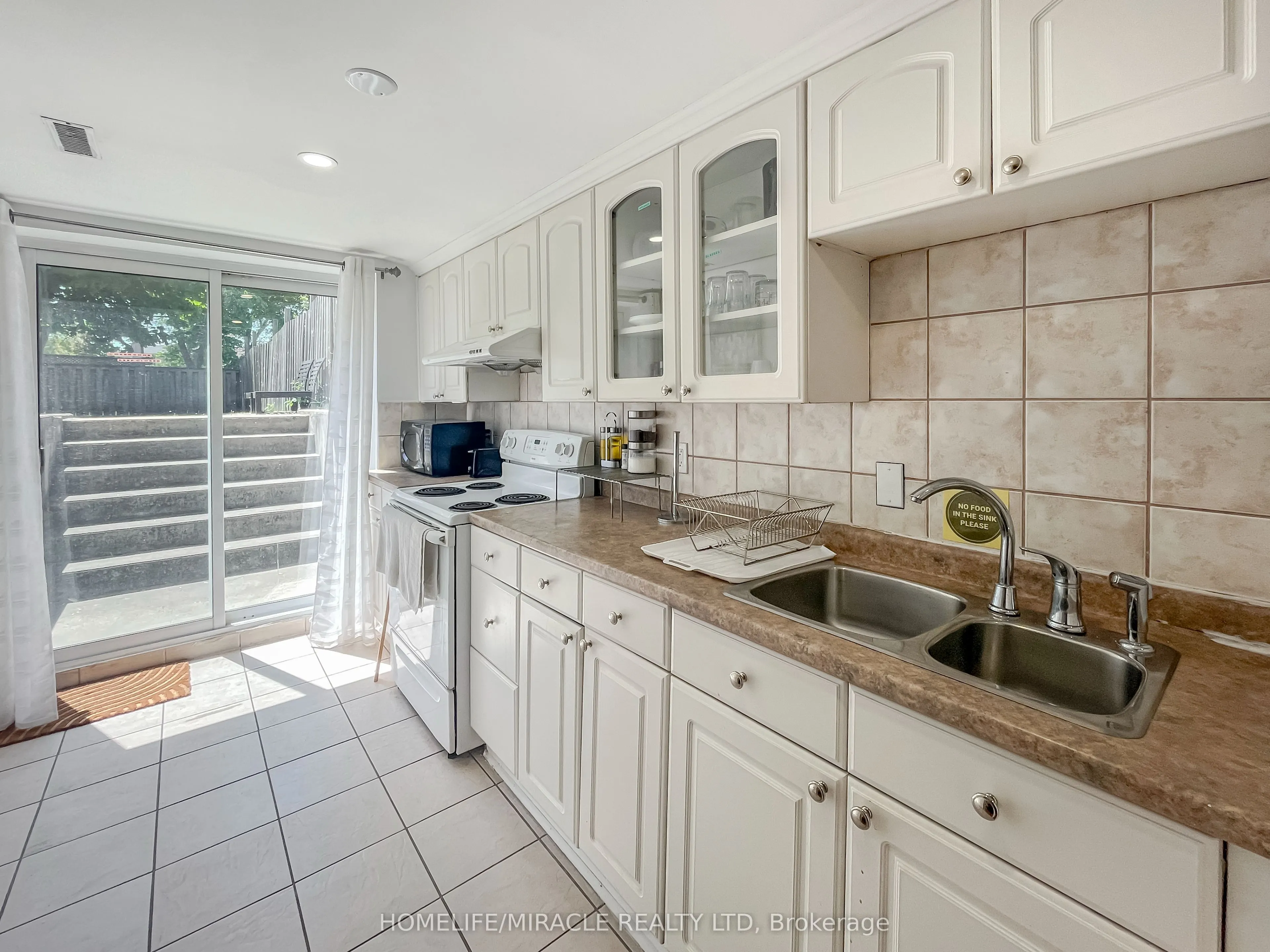 3485 Oakglade Crescent