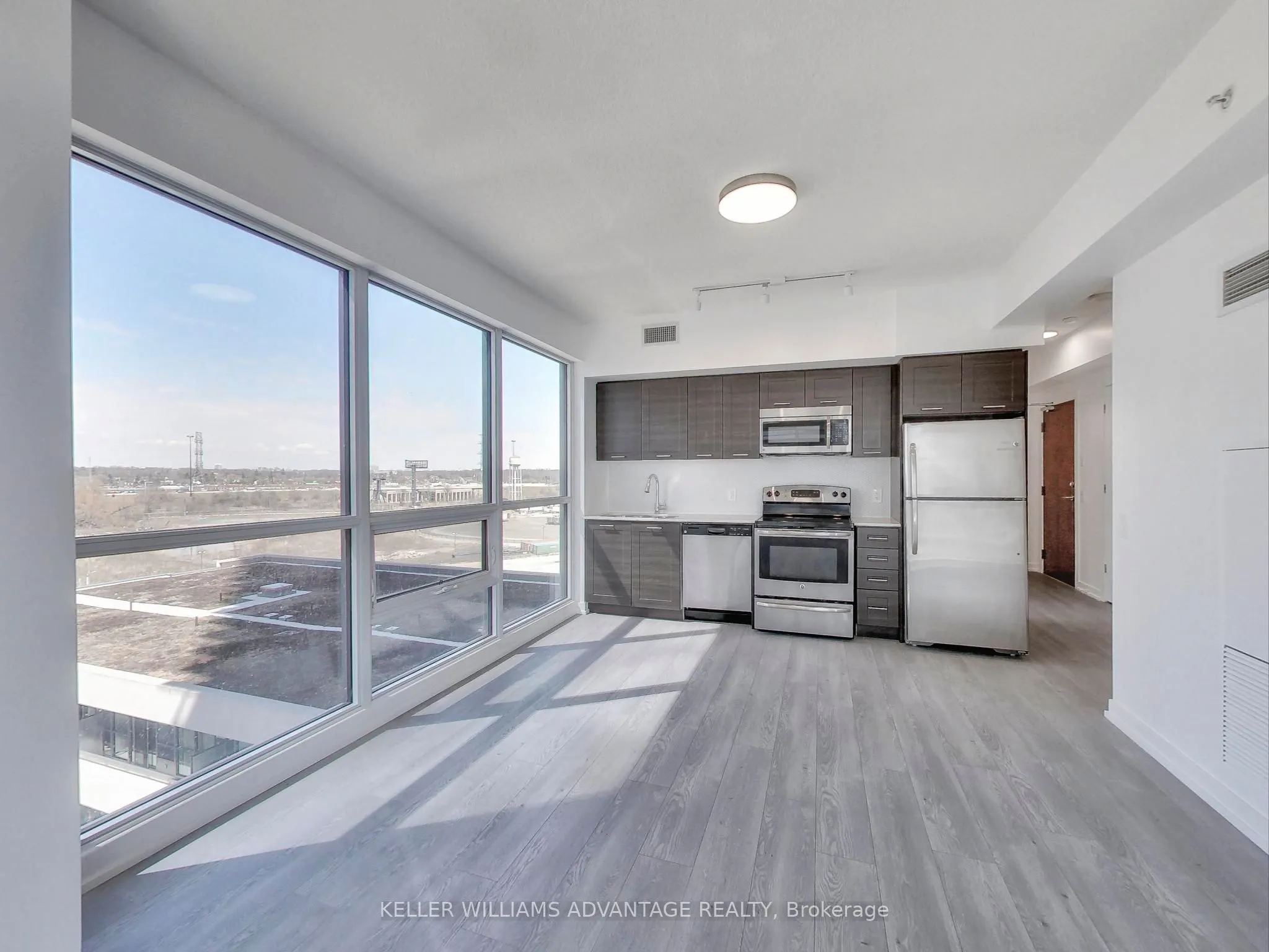 2200 Lake Shore Boulevard W, #1104
