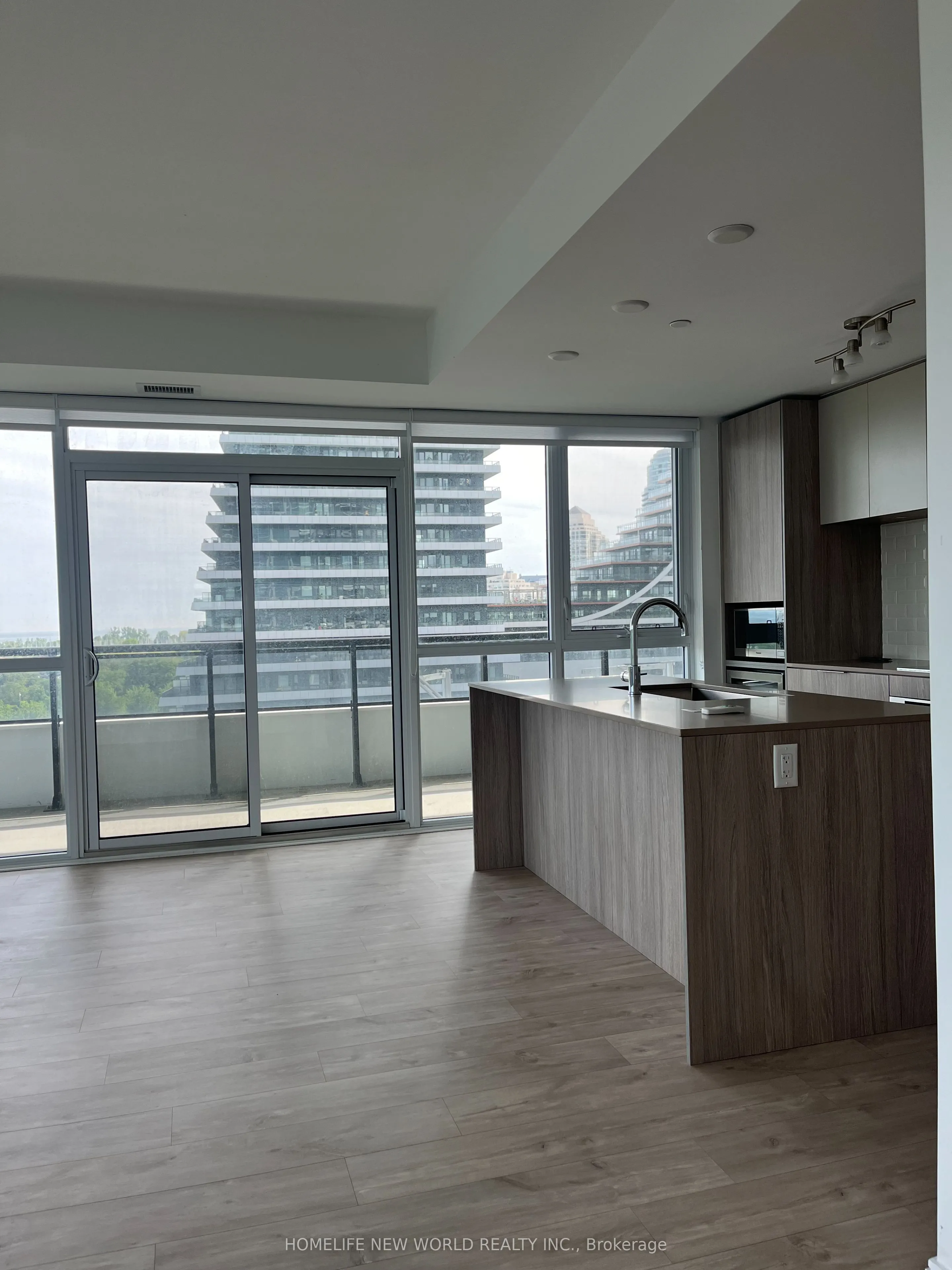 65 Annie Craig Drive #609
