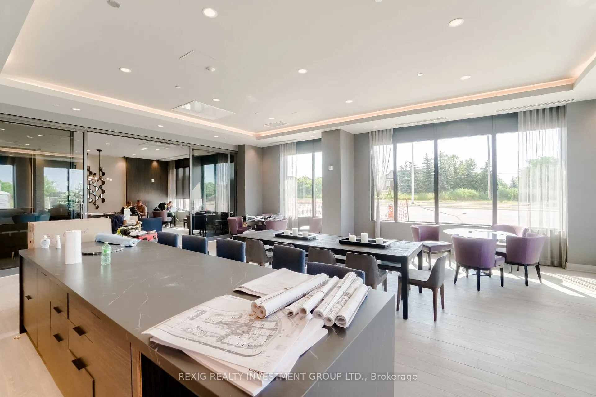 95 DUNDAS Street W, #613
