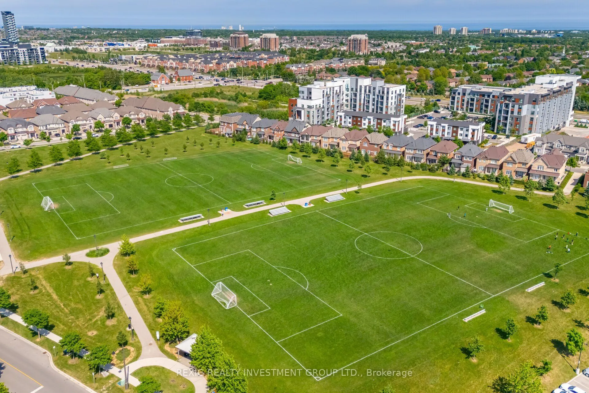 95 DUNDAS Street W, #613