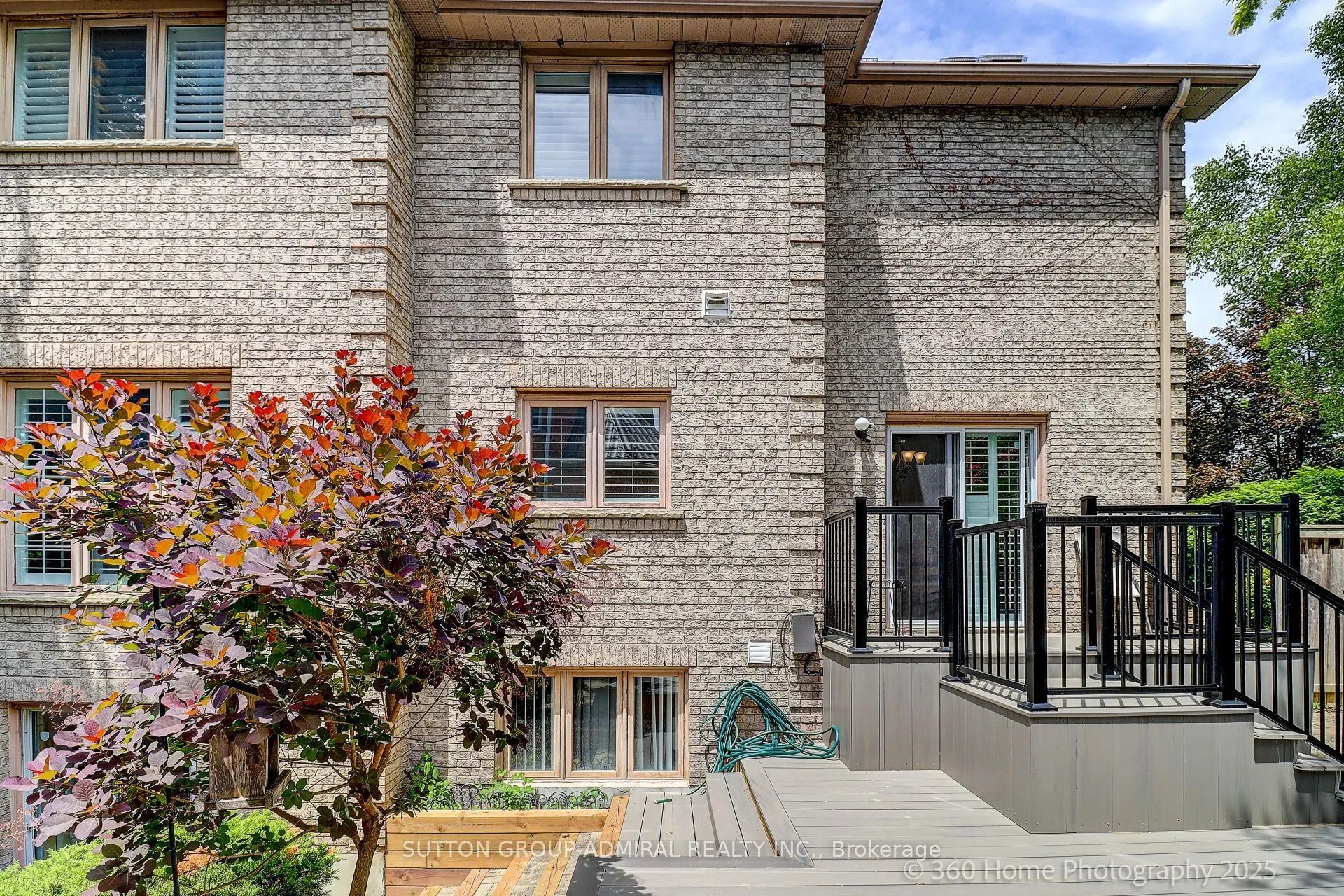 1591 Hampshire Crescent