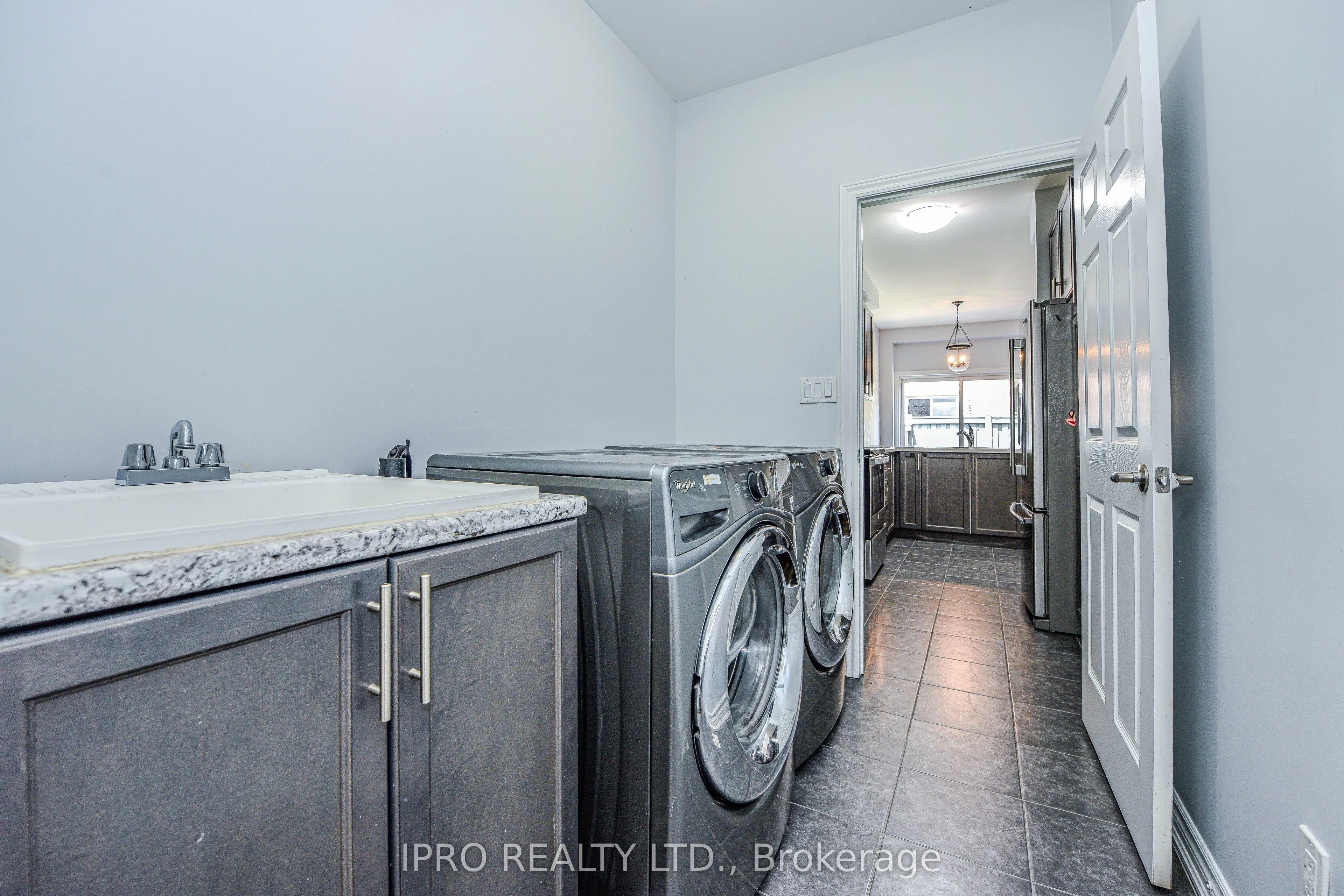 29 Gammon Crescent S