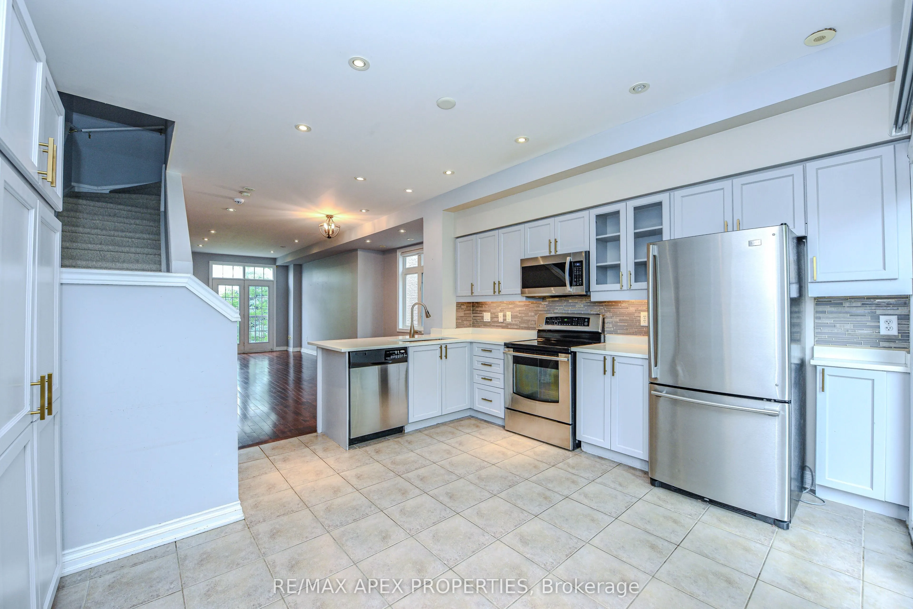 99 Piggott Mews