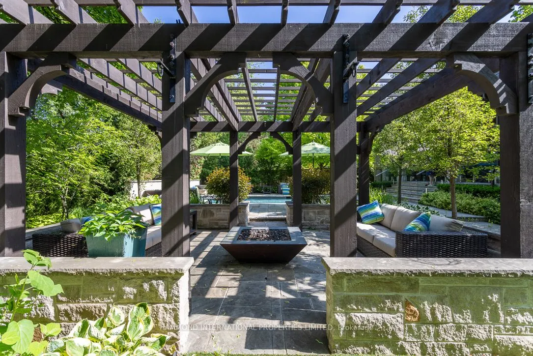 42 Lorraine Gardens