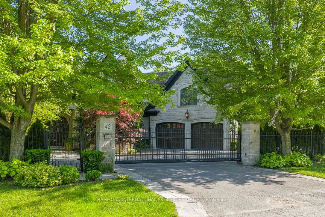 42 Lorraine Gardens