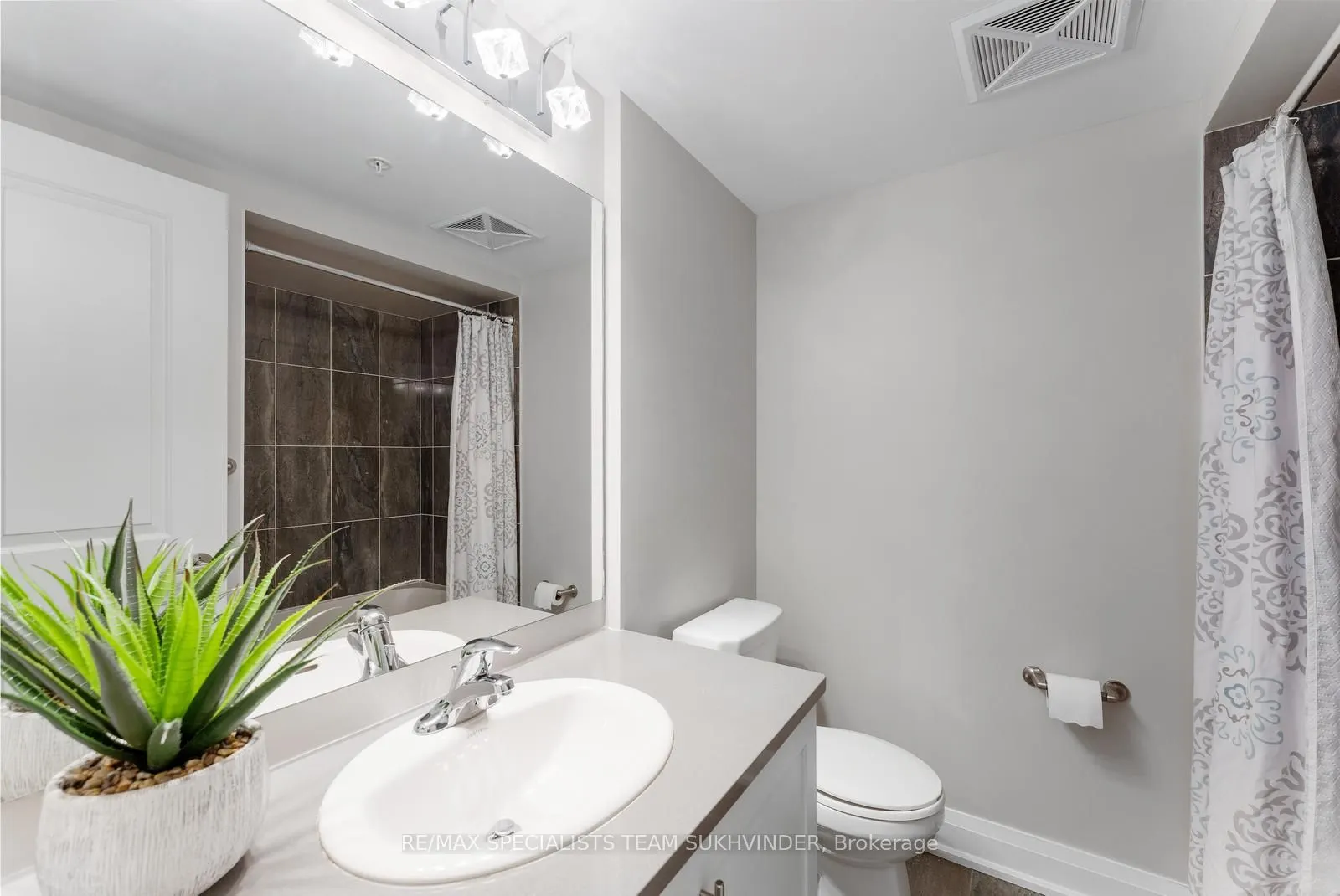 55 Yorkland Boulevard, #107