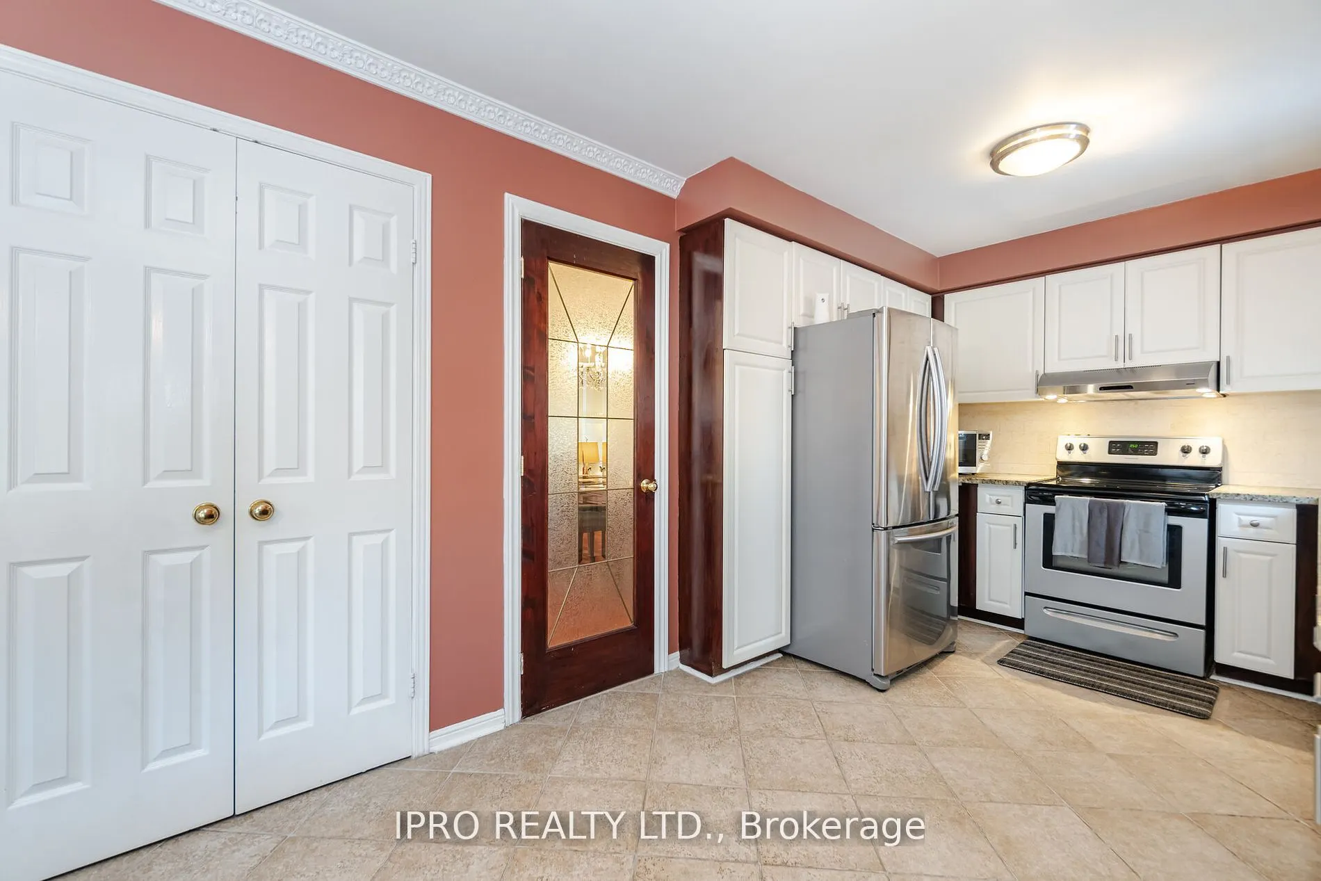 1615 Sir Monty's Drive
