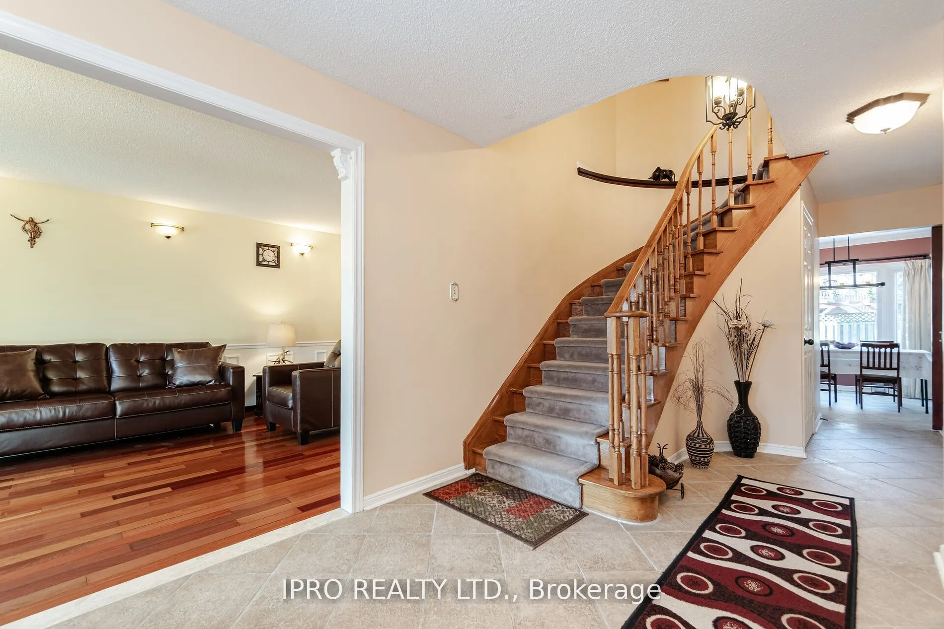 1615 Sir Monty's Drive