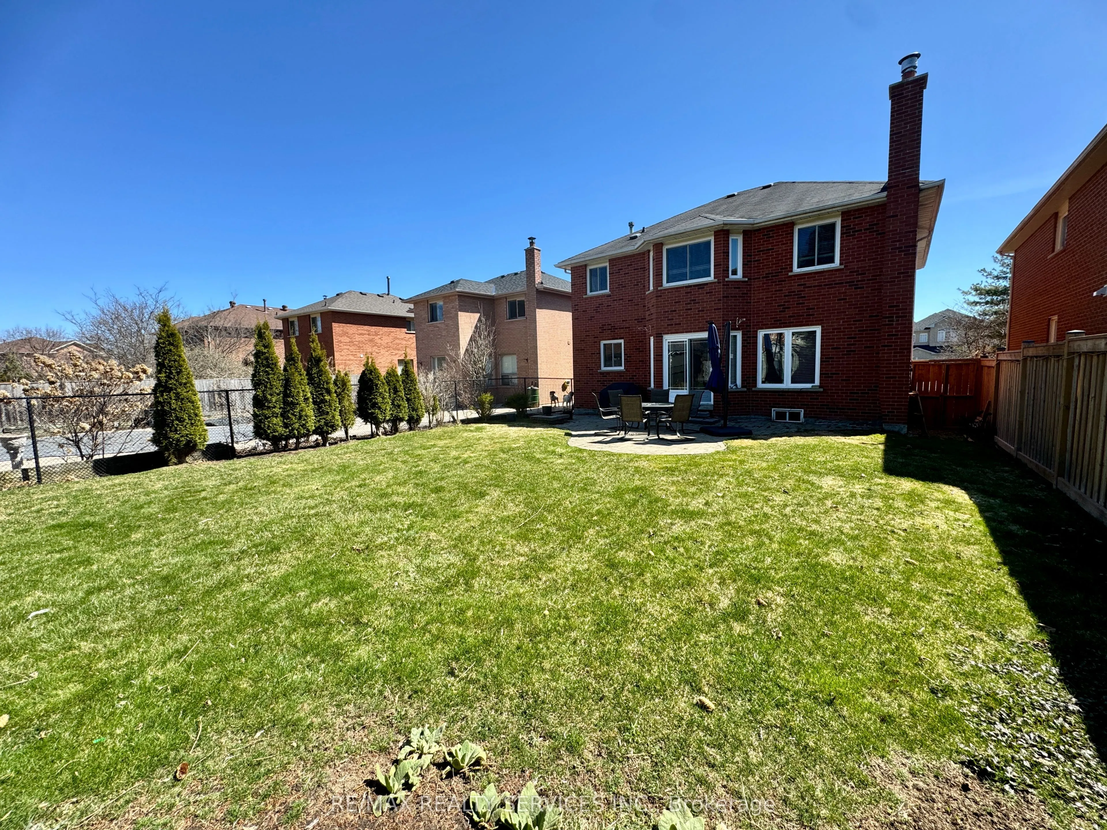 24 Royal Valley Drive