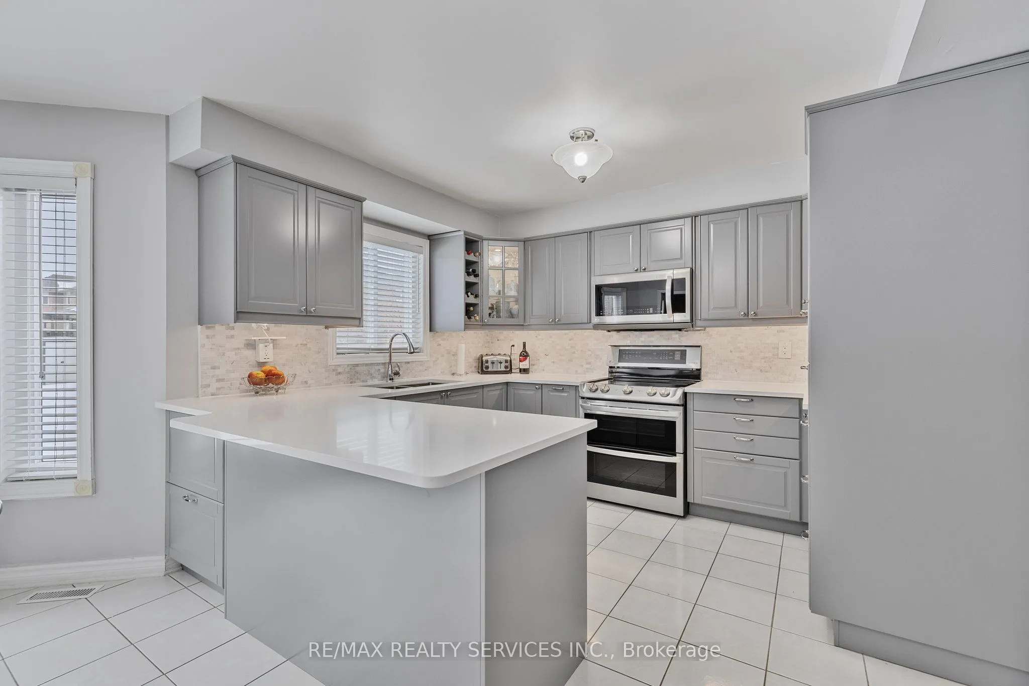 24 Royal Valley Drive